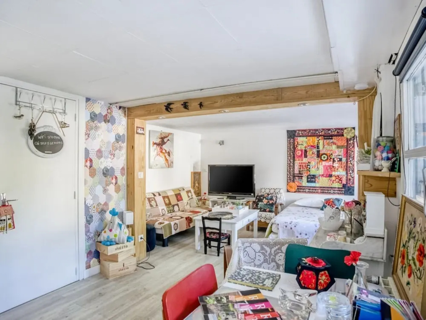 Comfortable Holiday Home in Roanne With Swimming Pool