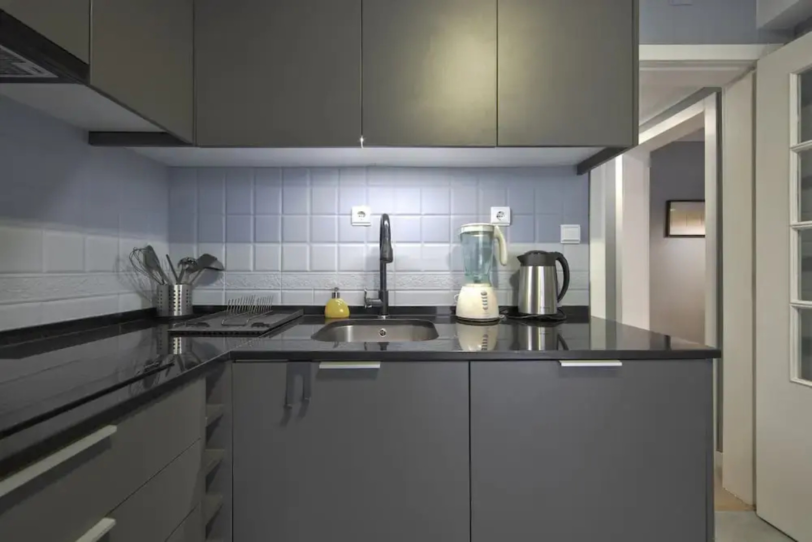 Jamor Terrace by Homing