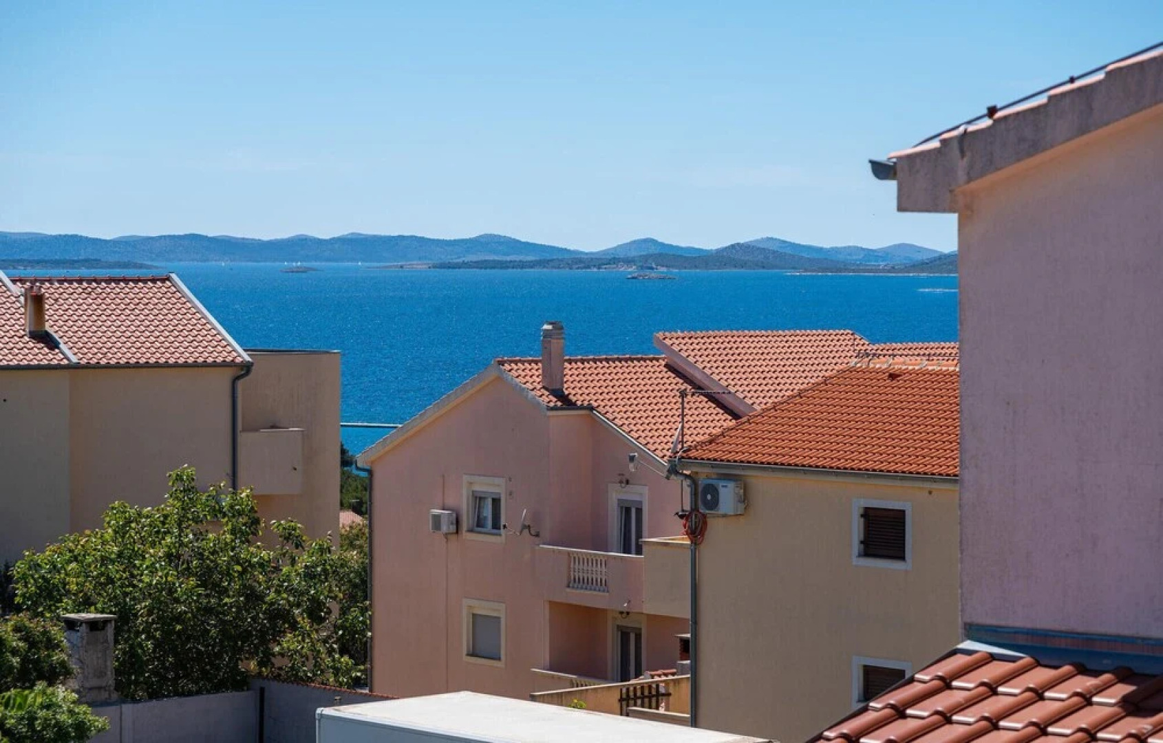 Amazing Home in Drage With 4 Bedrooms, Wifi and Outdoor Swimming Pool