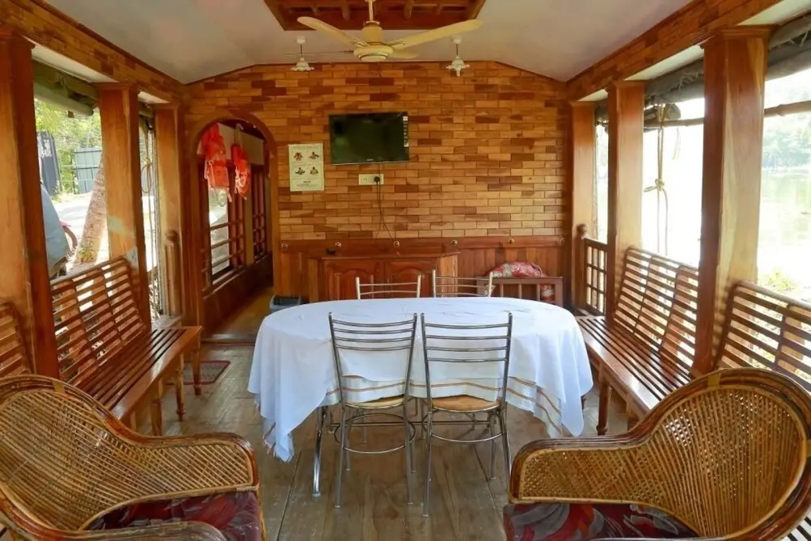 Backwater Retreat - Honeymoon House