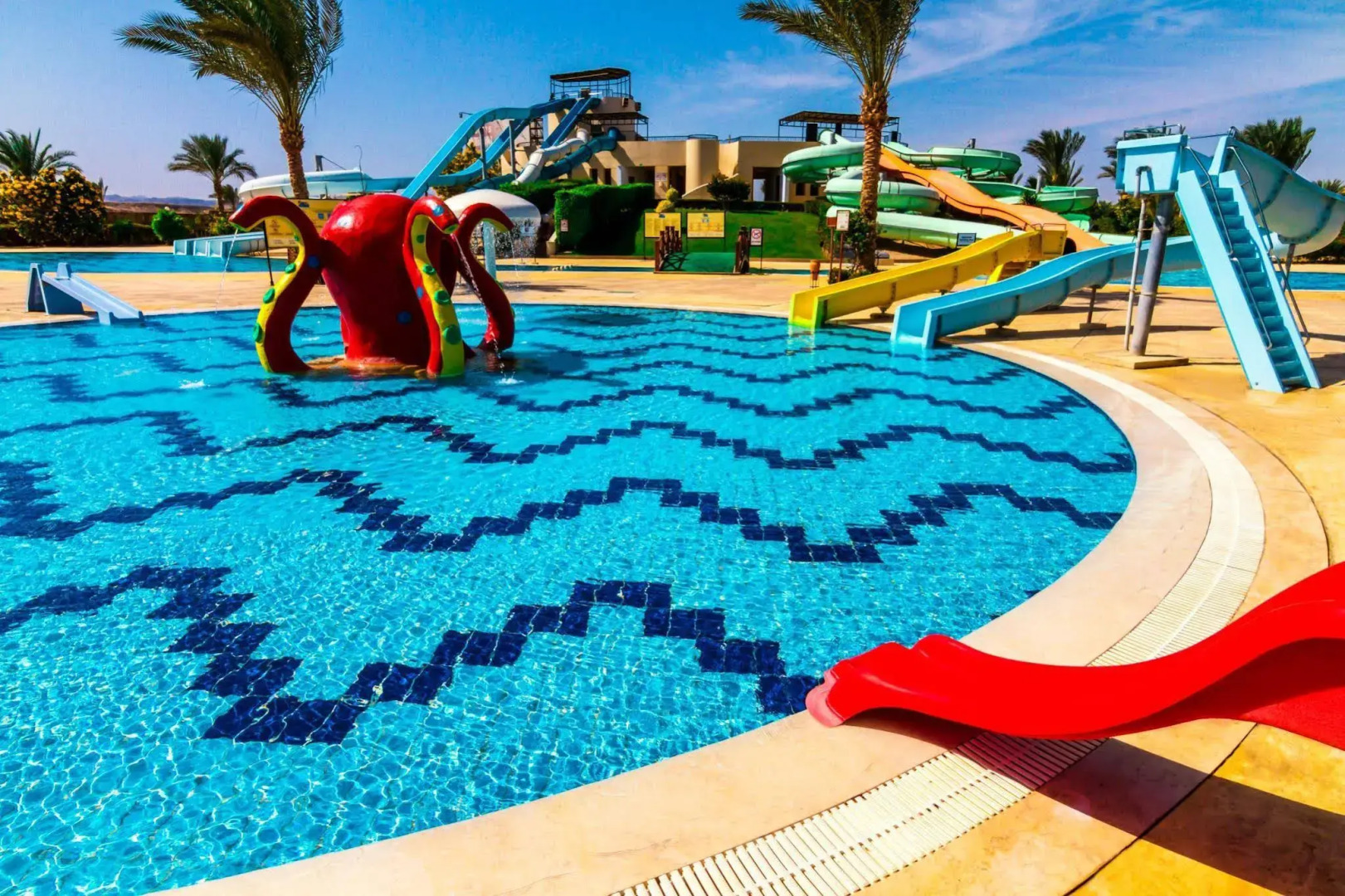 Sol Y Mar Dar El Madina