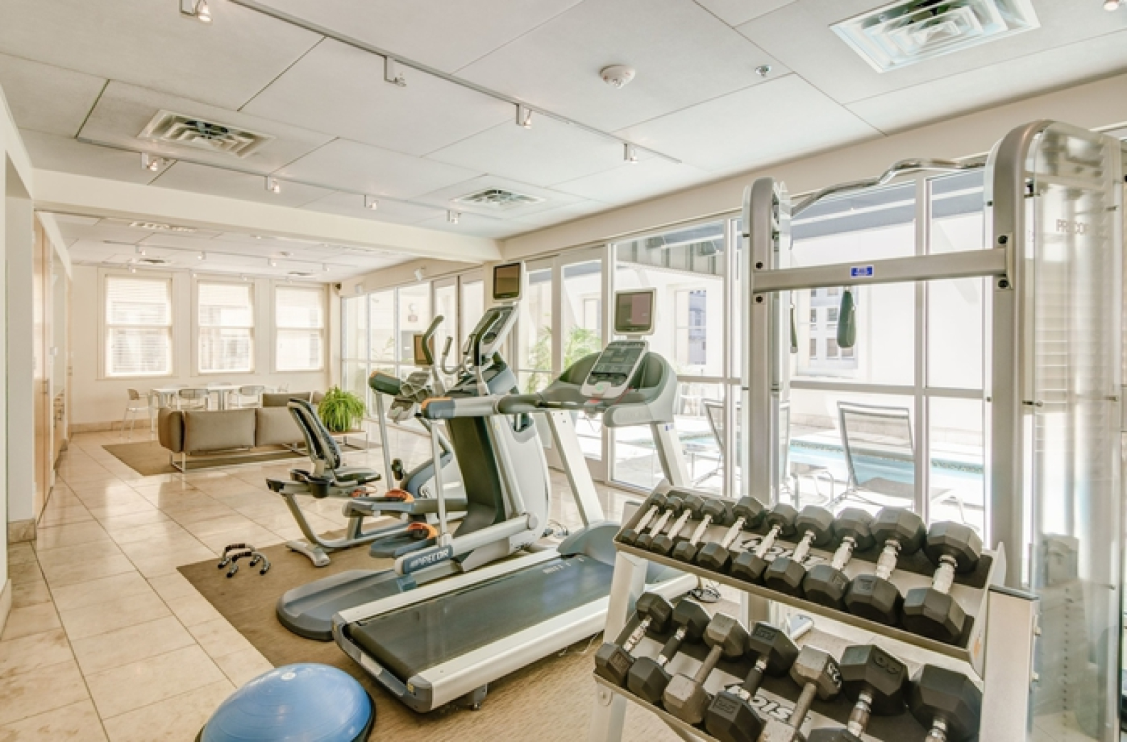 Common Street Apartment by Stay Alfred