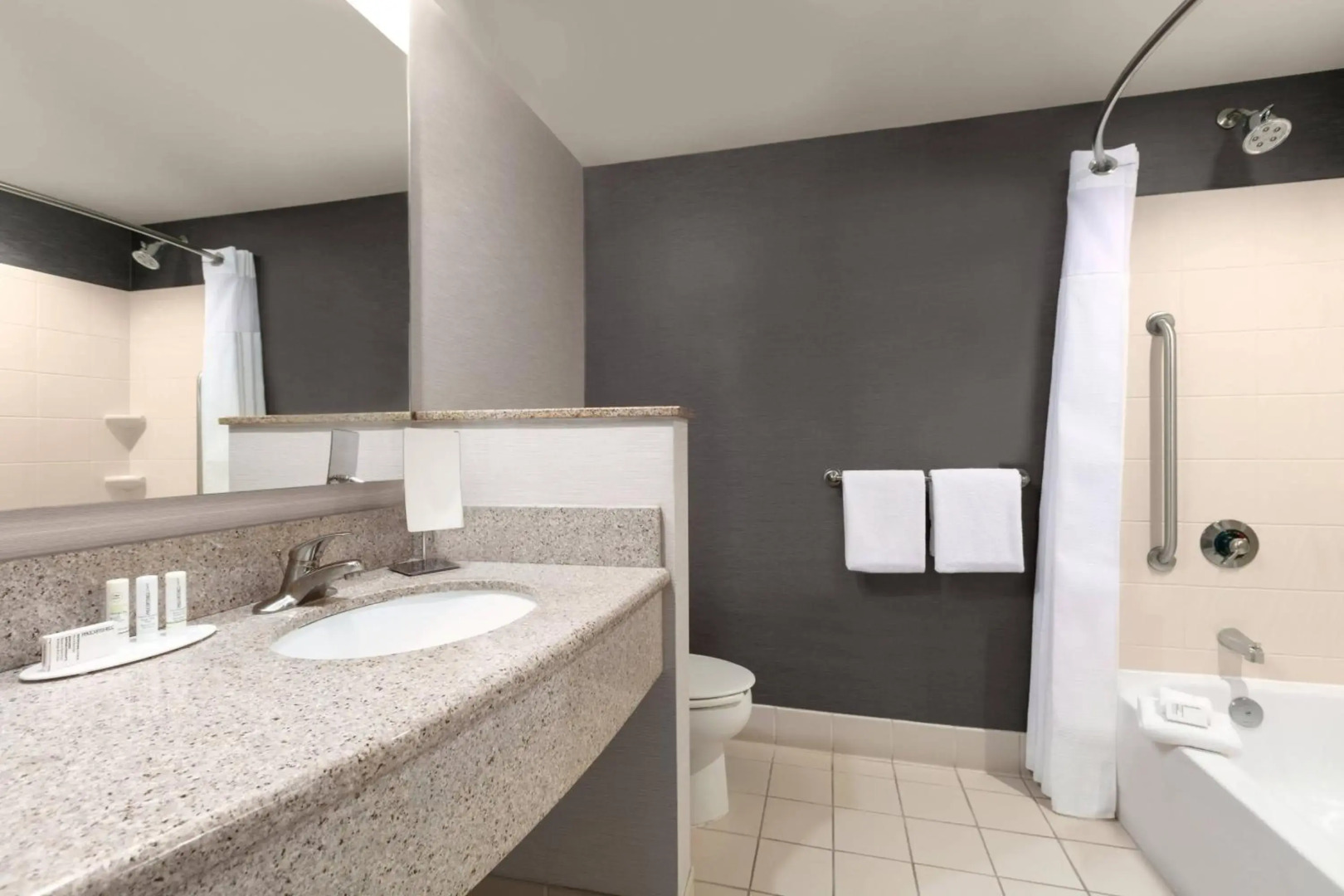 Courtyard by Marriott Lancaster