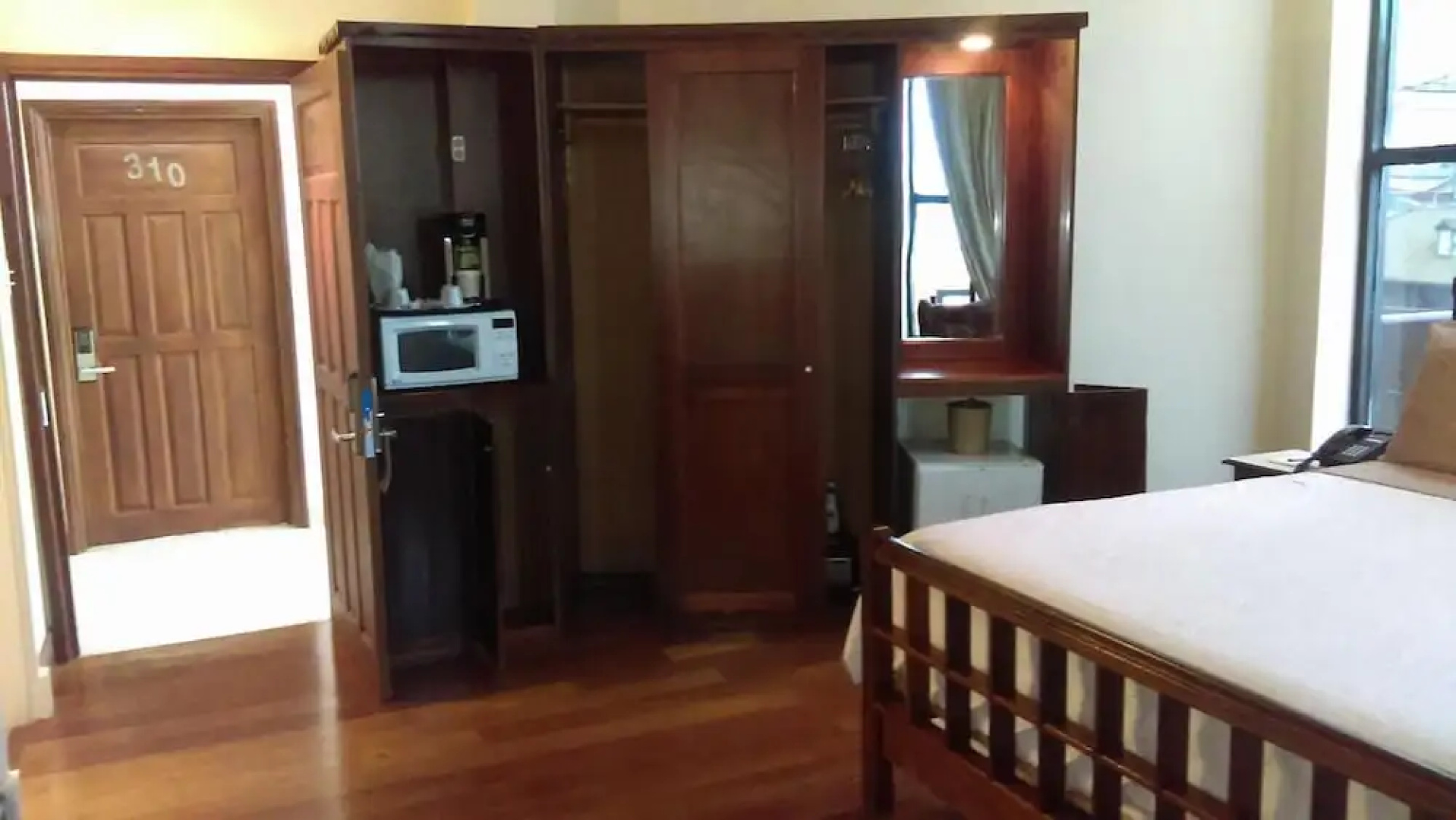 Brandsville Suites