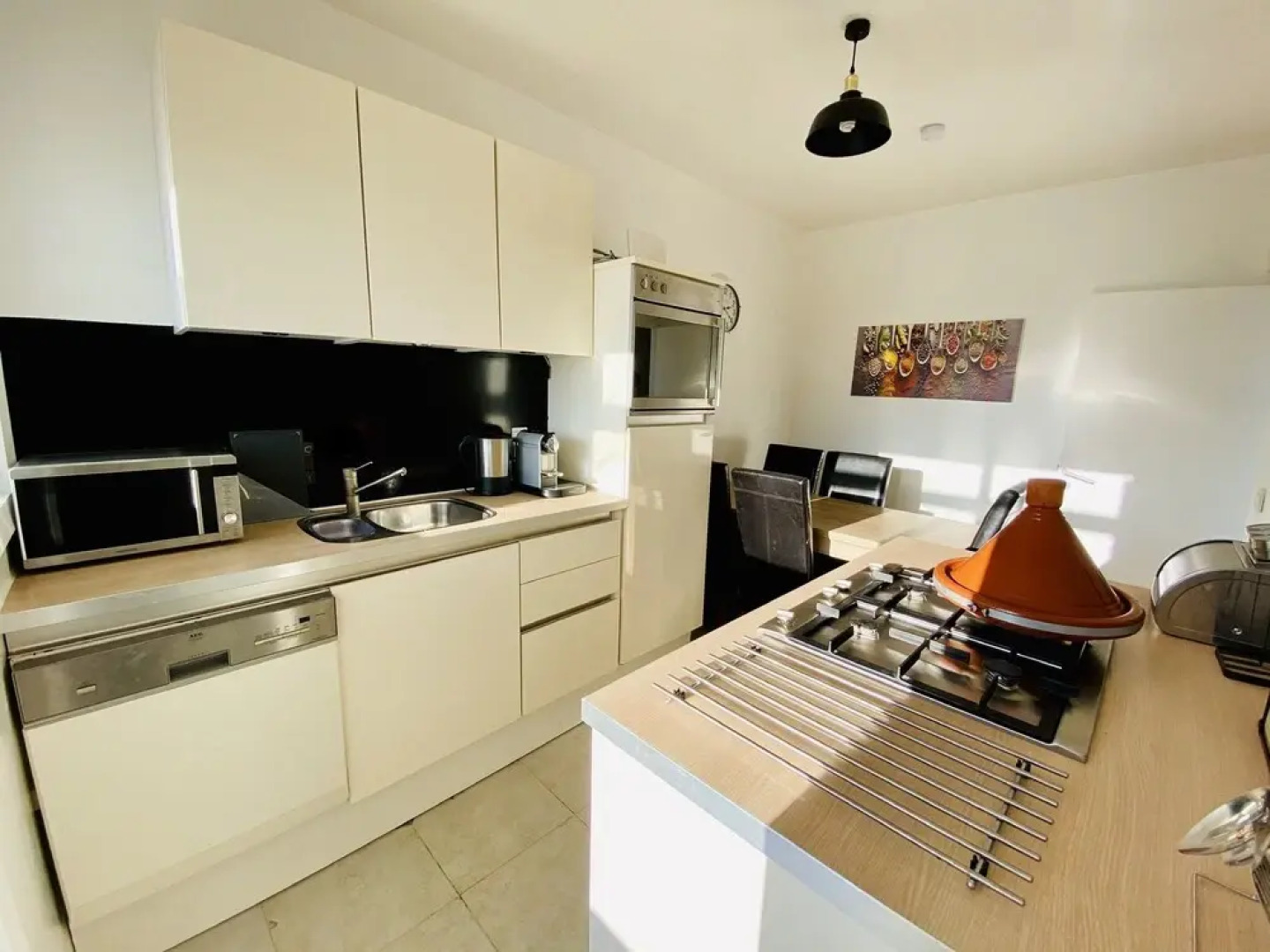 Luxury Apartment on the Marina