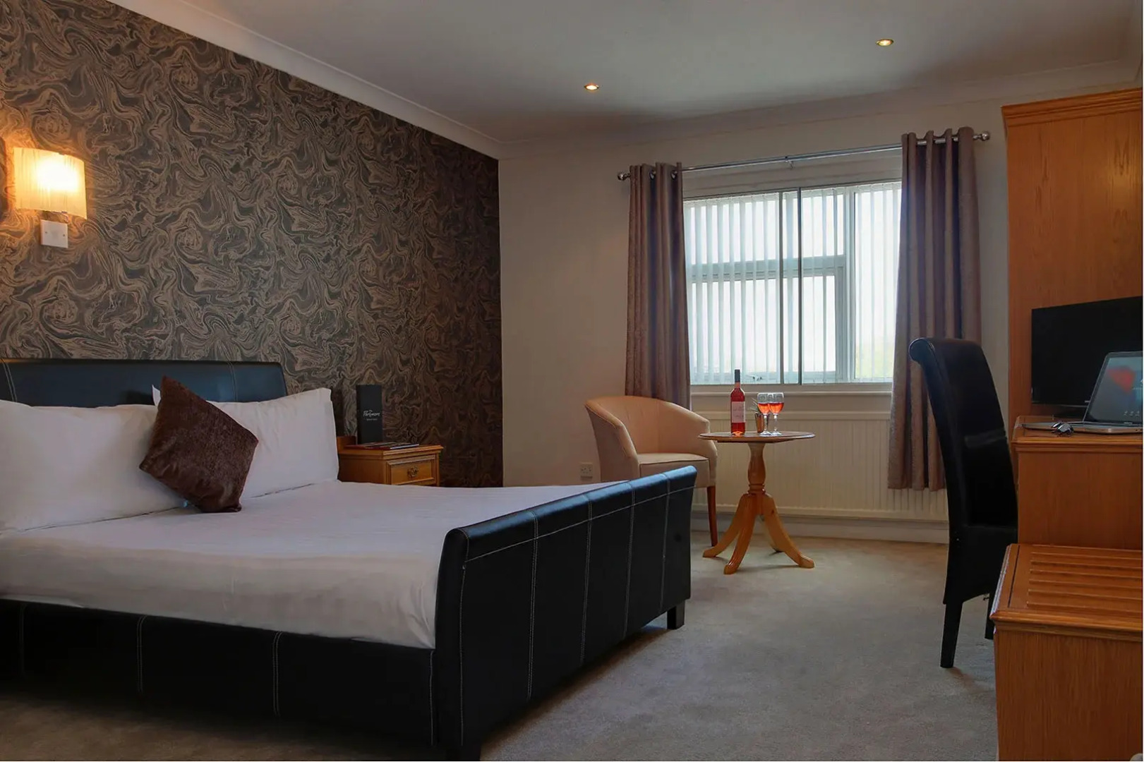 Parkmore Hotel & Leisure Club