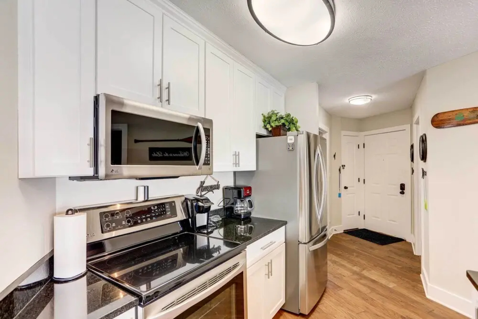 Port Clinton Condo w/ Balcony + Water Views!