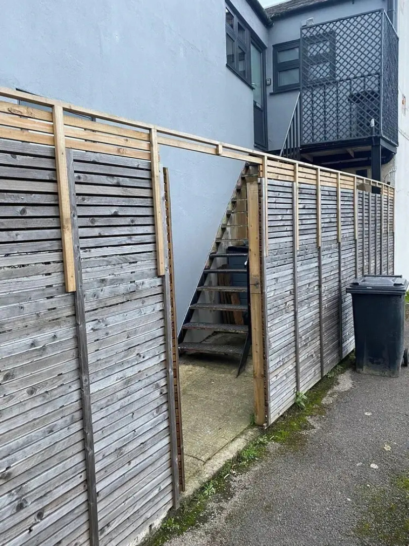 Town Centre Modern 1 Bed Self-contained Apartment