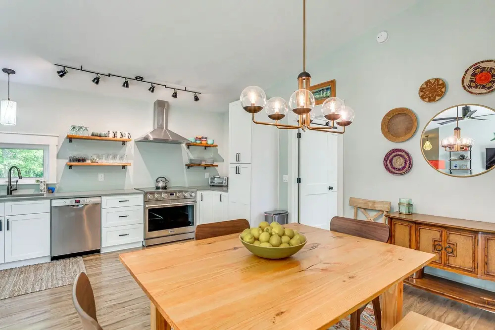 Peaceful Edisto Island Home, 1 Mi to State Park!