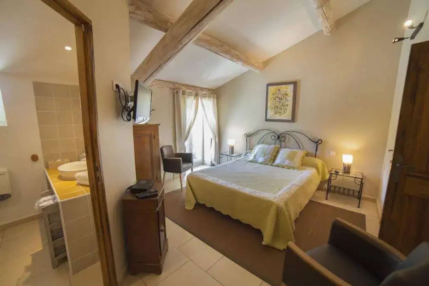 Entre Vigne et Garrigue