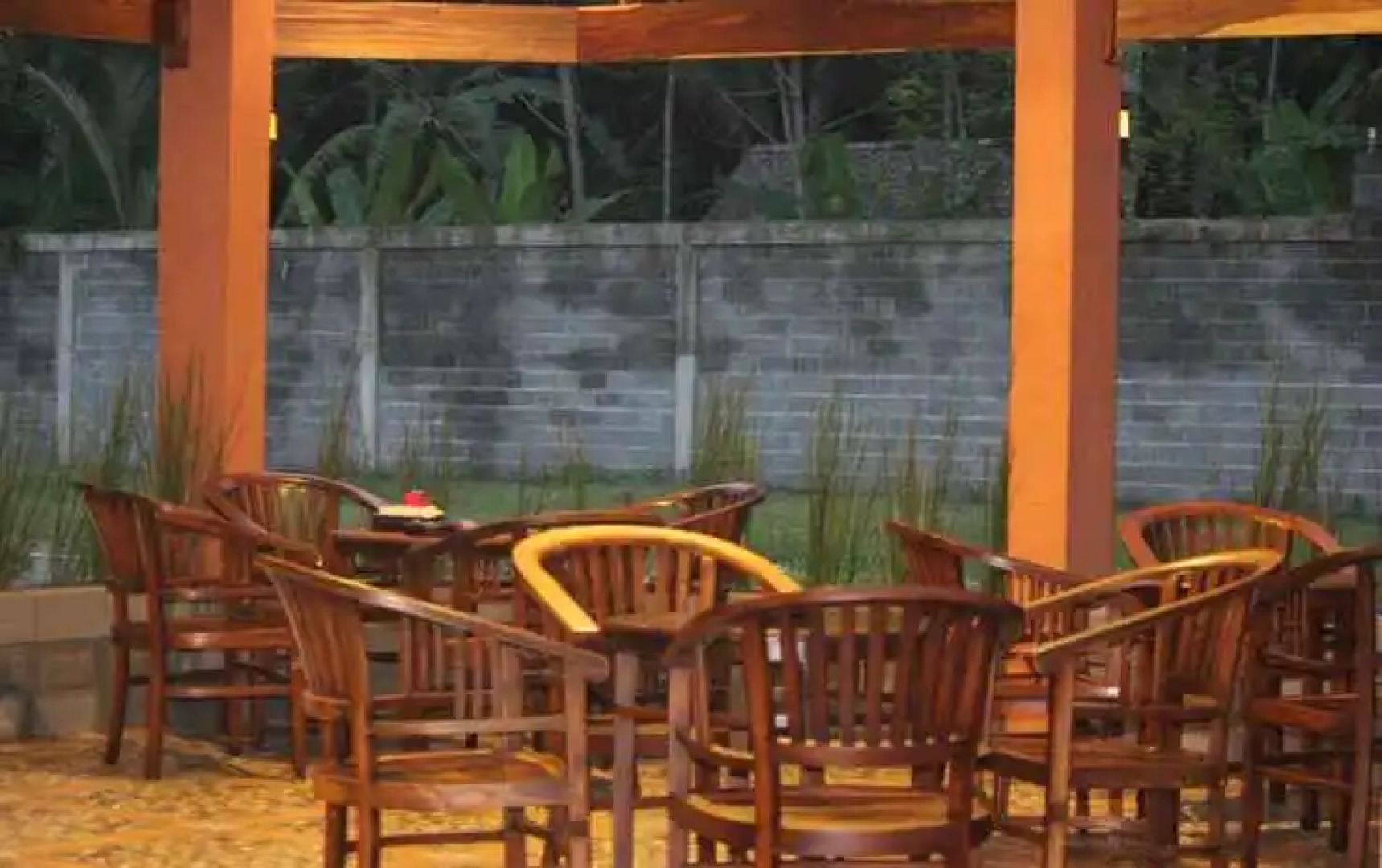 Amazon Bungalow & Cottages