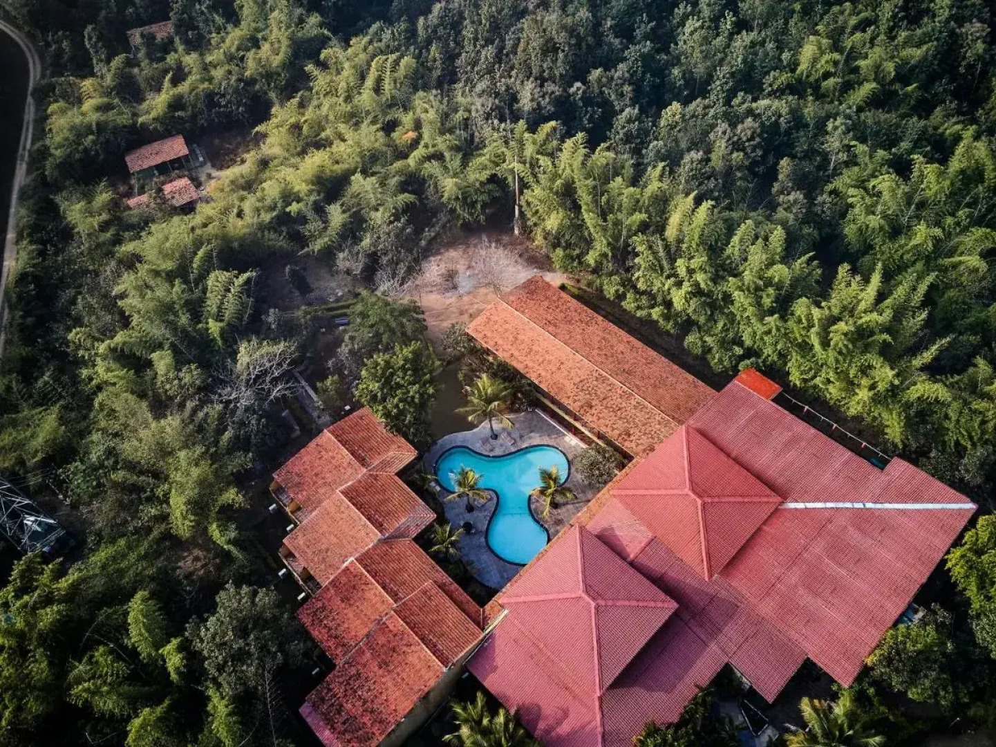 WelcomHeritage Jungle Home Pench