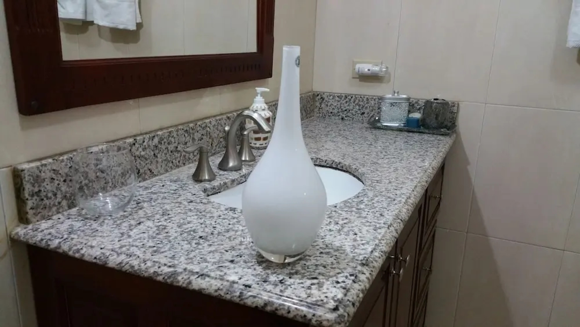 Modern London Decor Guest Apartments