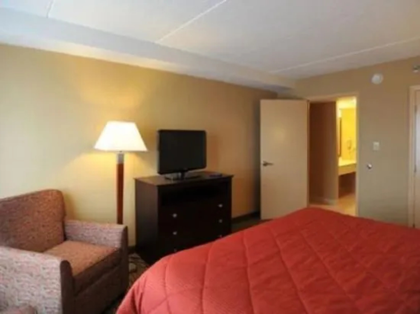 Comfort Inn & Suites Watertown