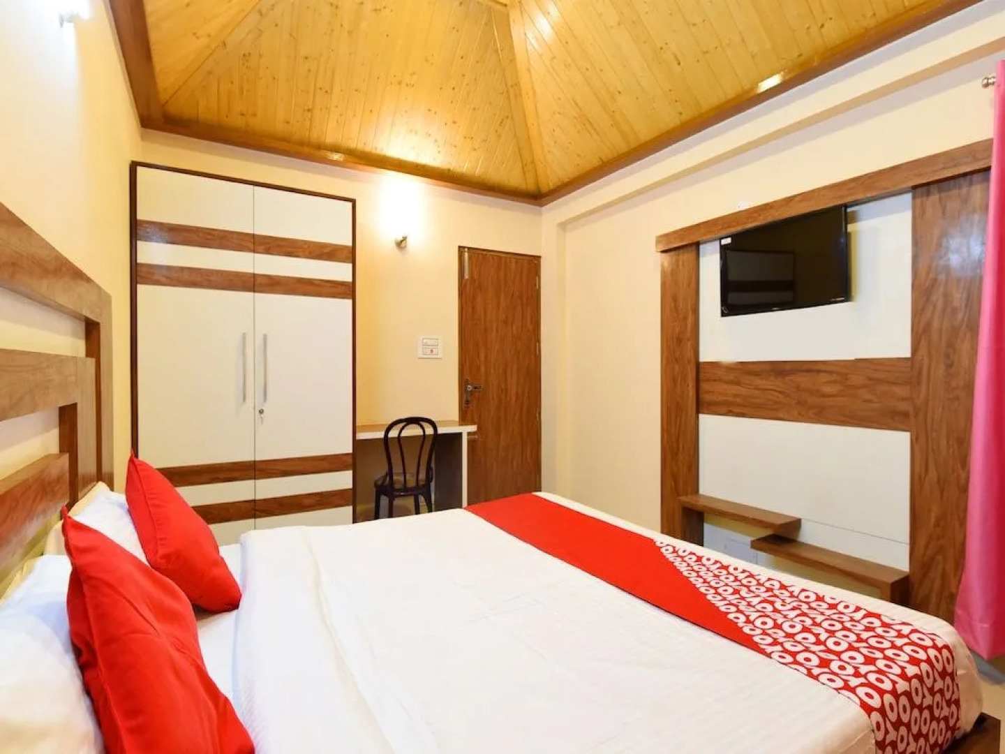 OYO 14591 Kasauli View lodge