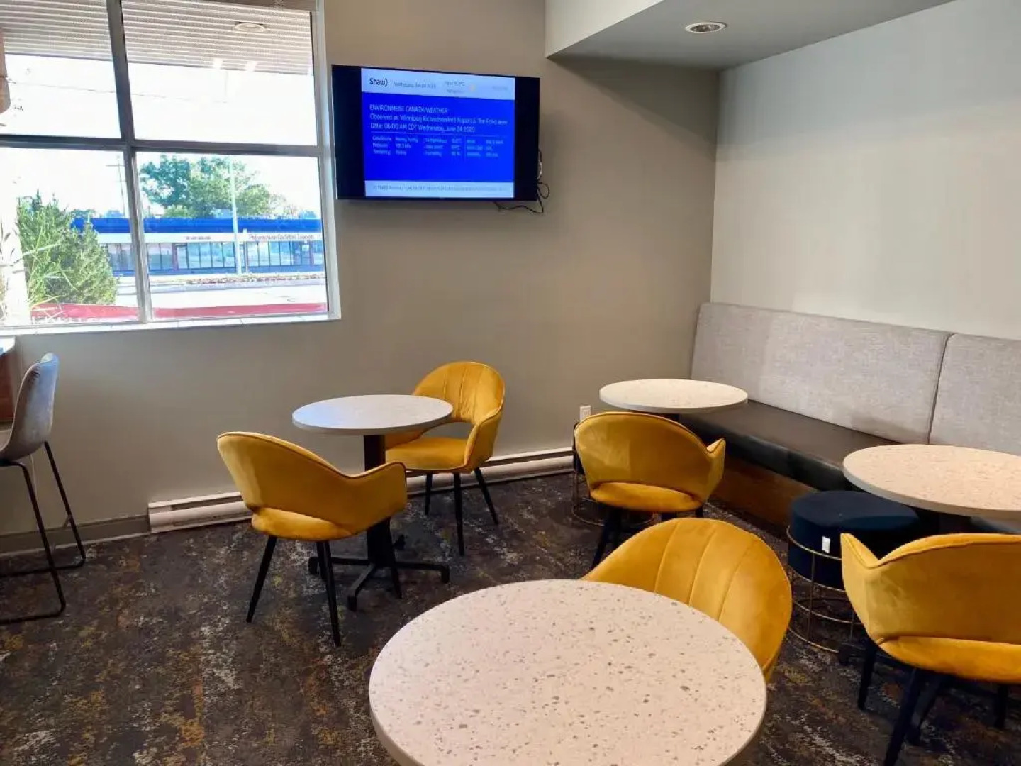 Howard Johnson Express Inn - Winnipeg West