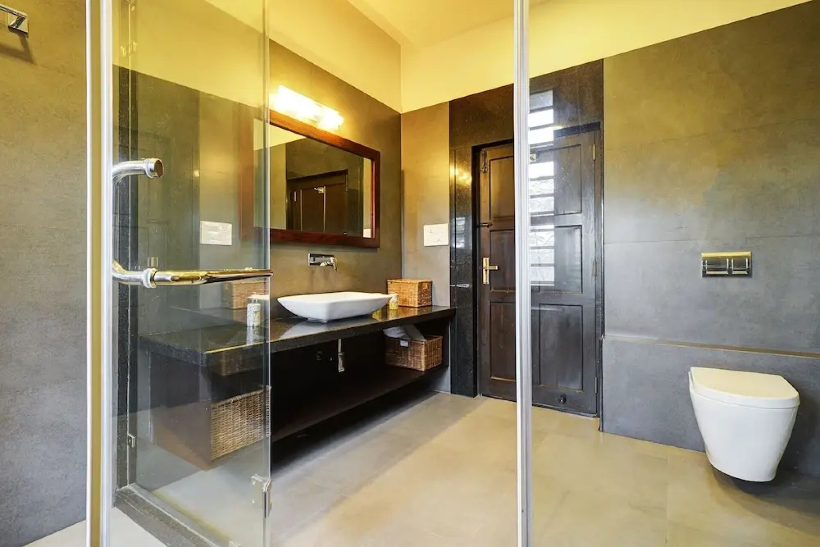 Oasis of Serenity by Vista Rooms