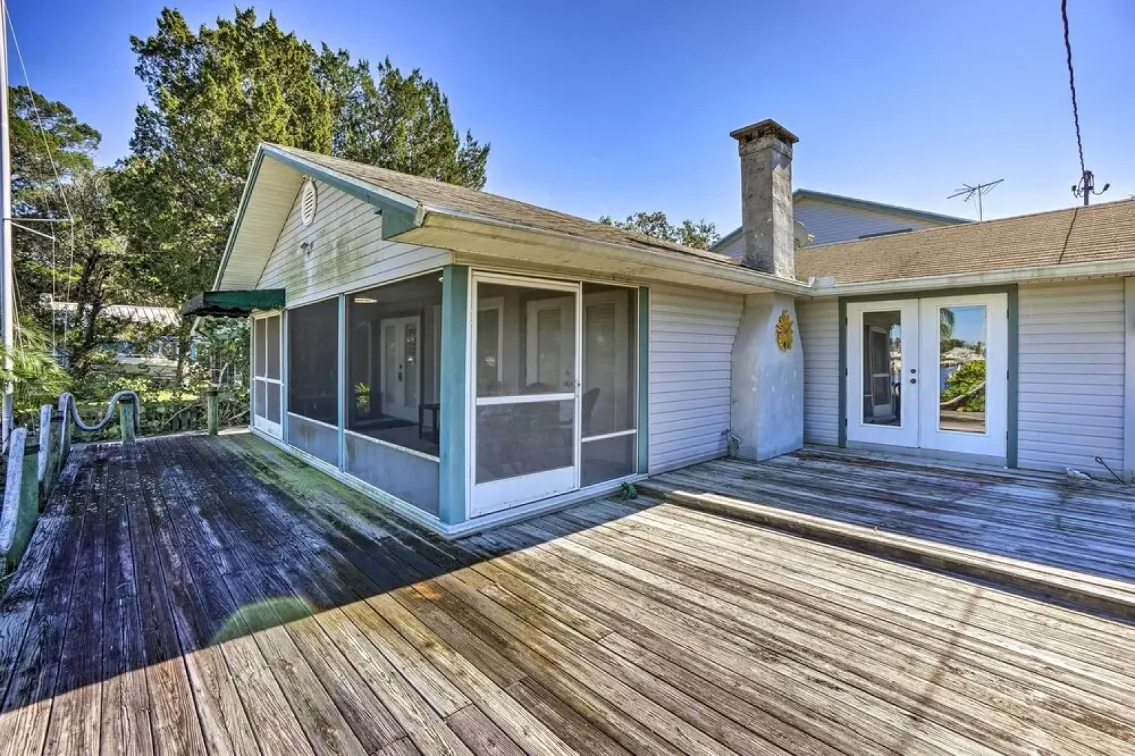 Charming Port Richey Retreat w/ Shared Dock