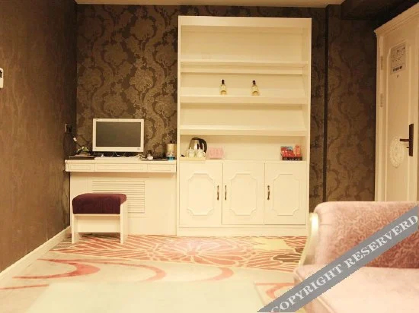 Ripple Hotel (Dandong Yalu River Bank)