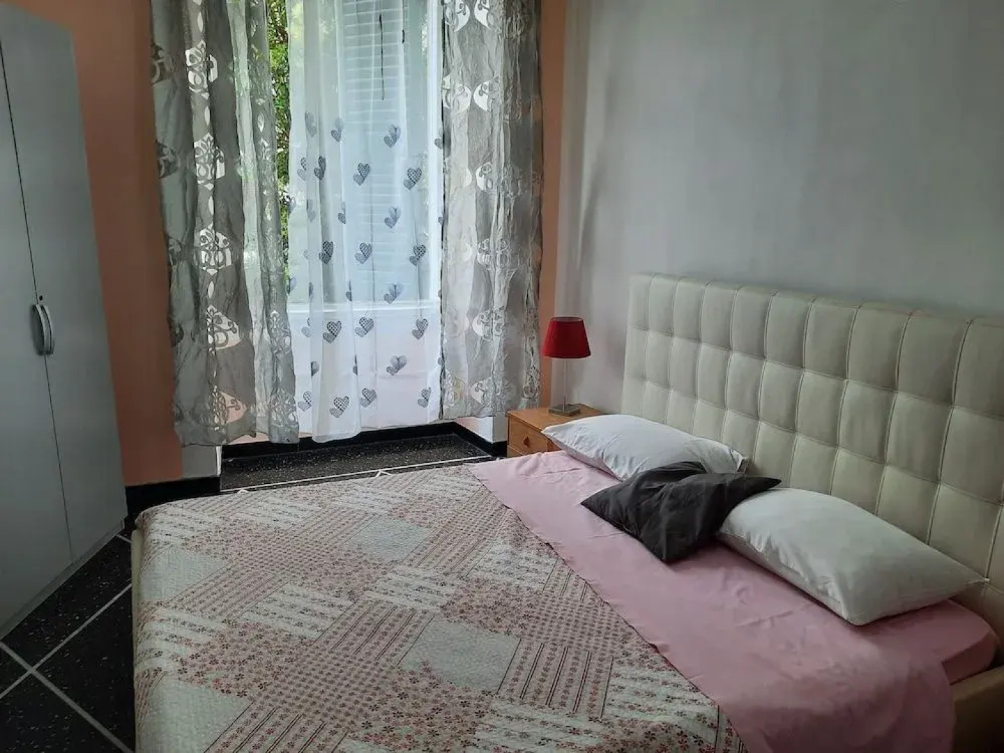 Appartamento a Invrea Posto Auto Incluso