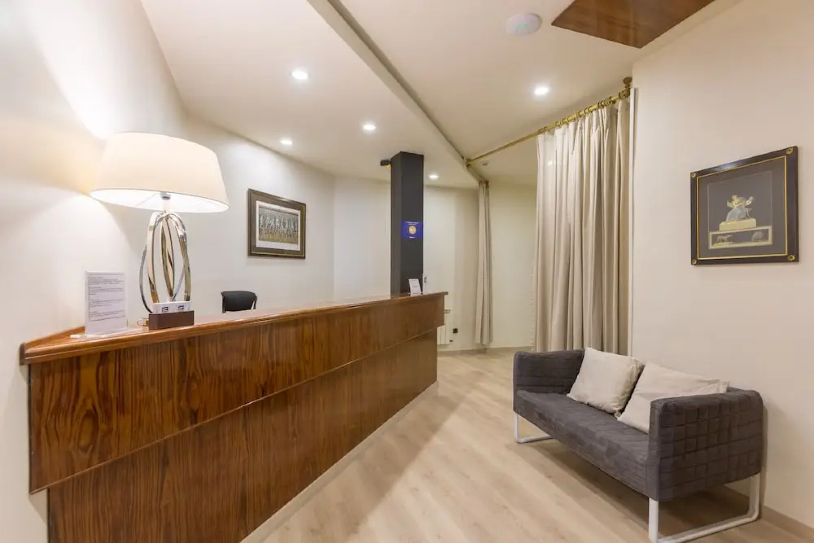 Hospedium Apartamentos DV