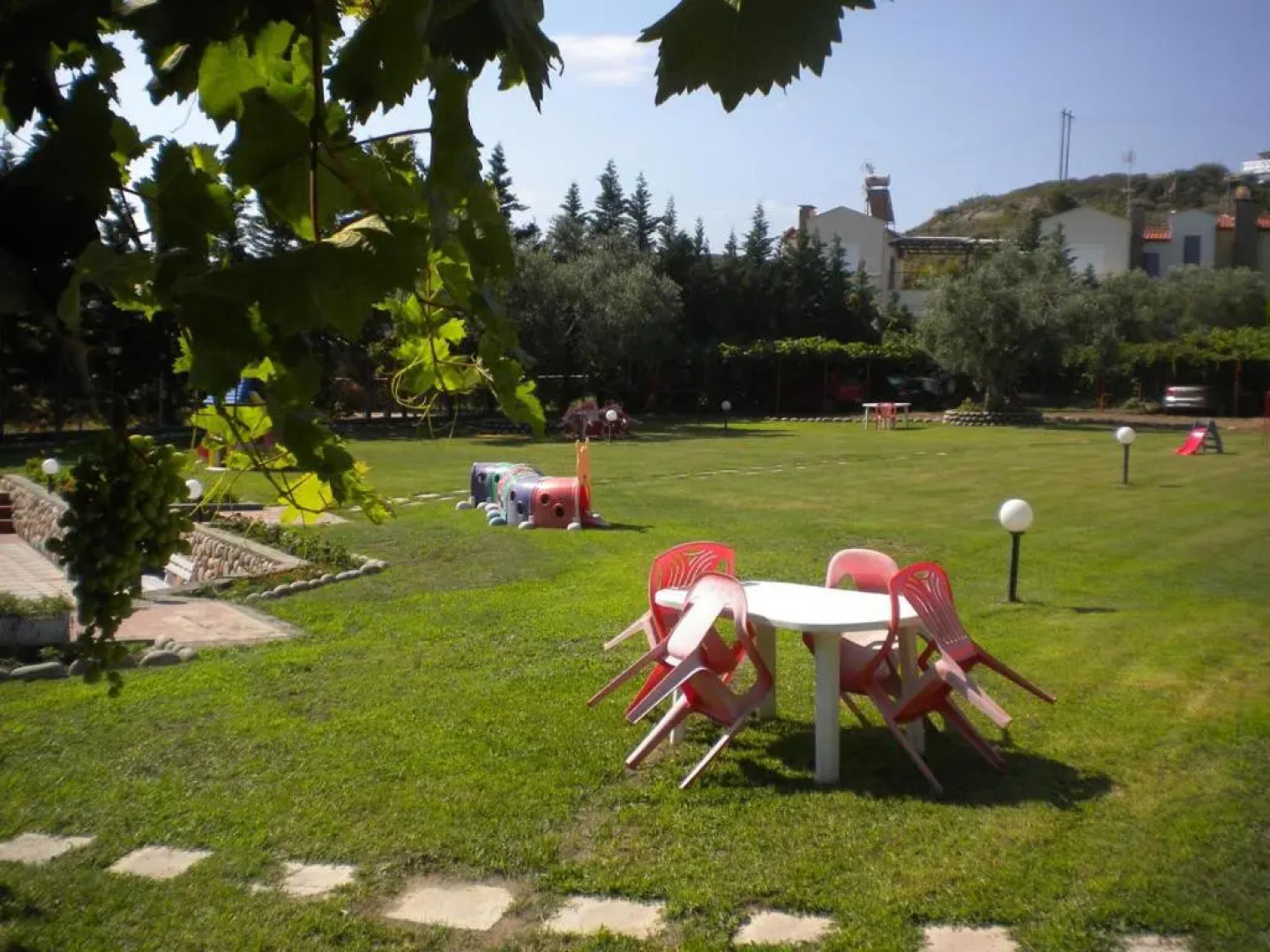 Theramvos Studios By Thomas