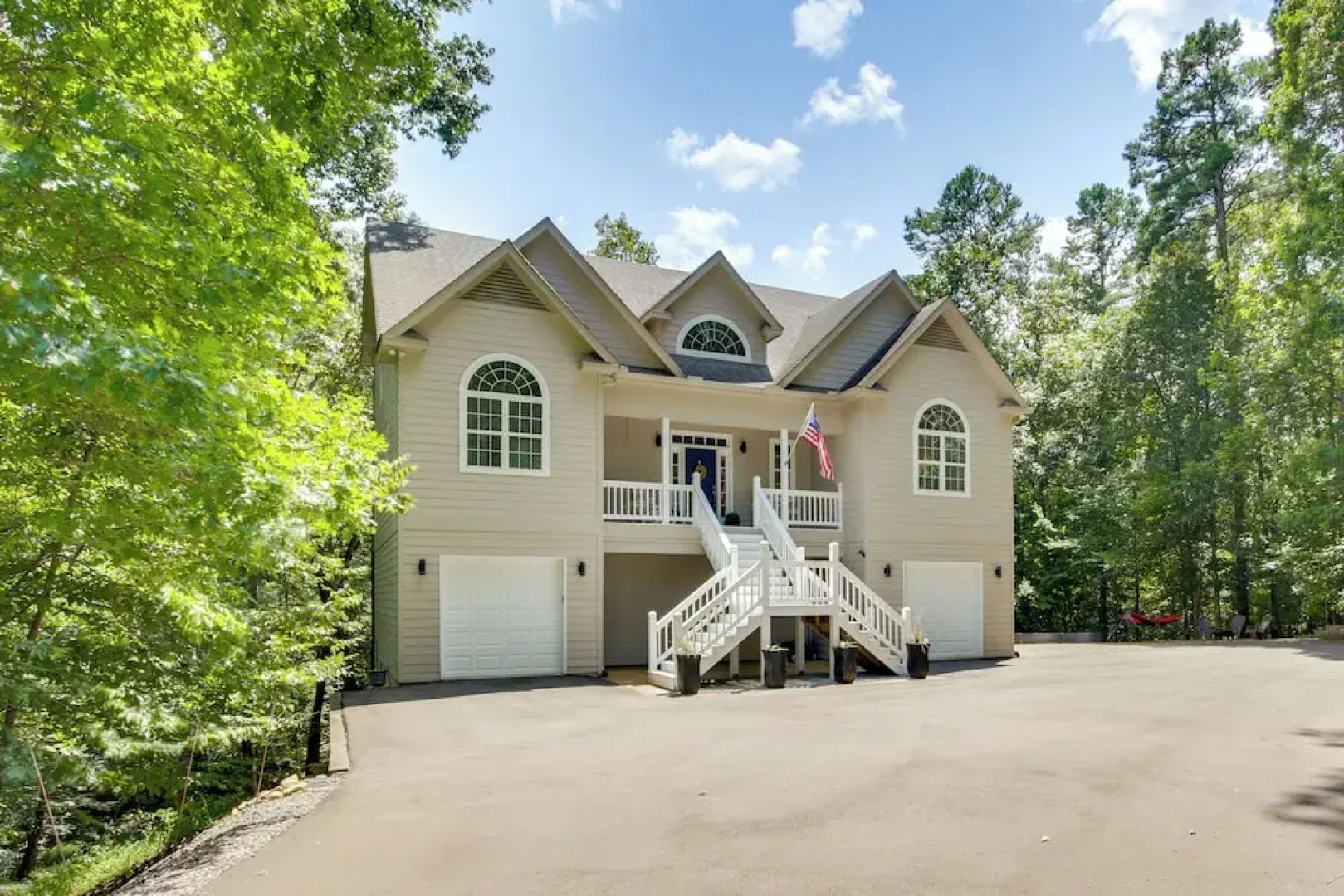 3 Mi to Pickwick Lake: Spacious Family Getaway