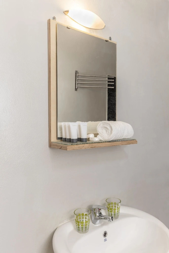 H14 Rooms & Apartments