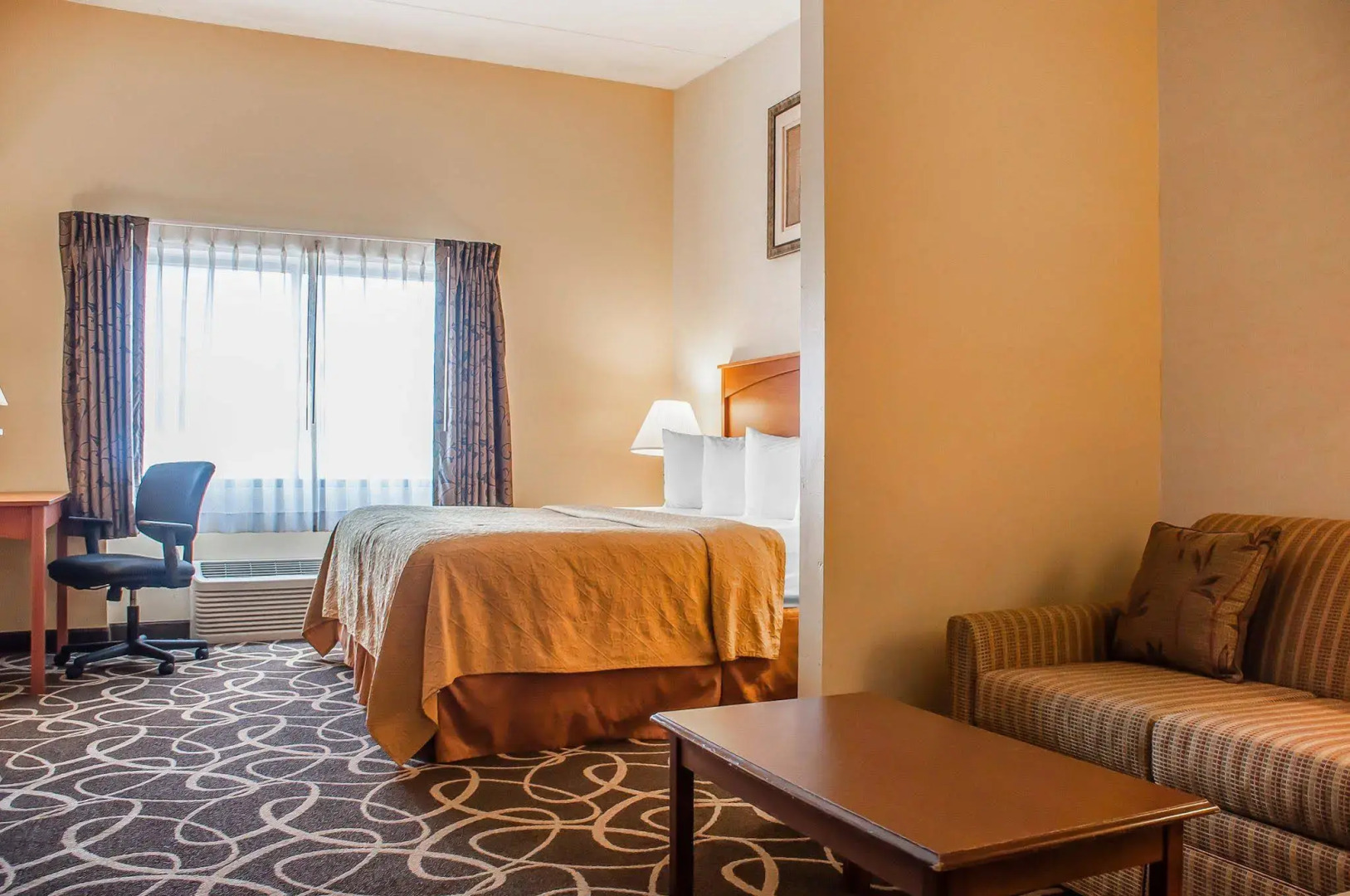 Quality Hotel & Suites At The Falls