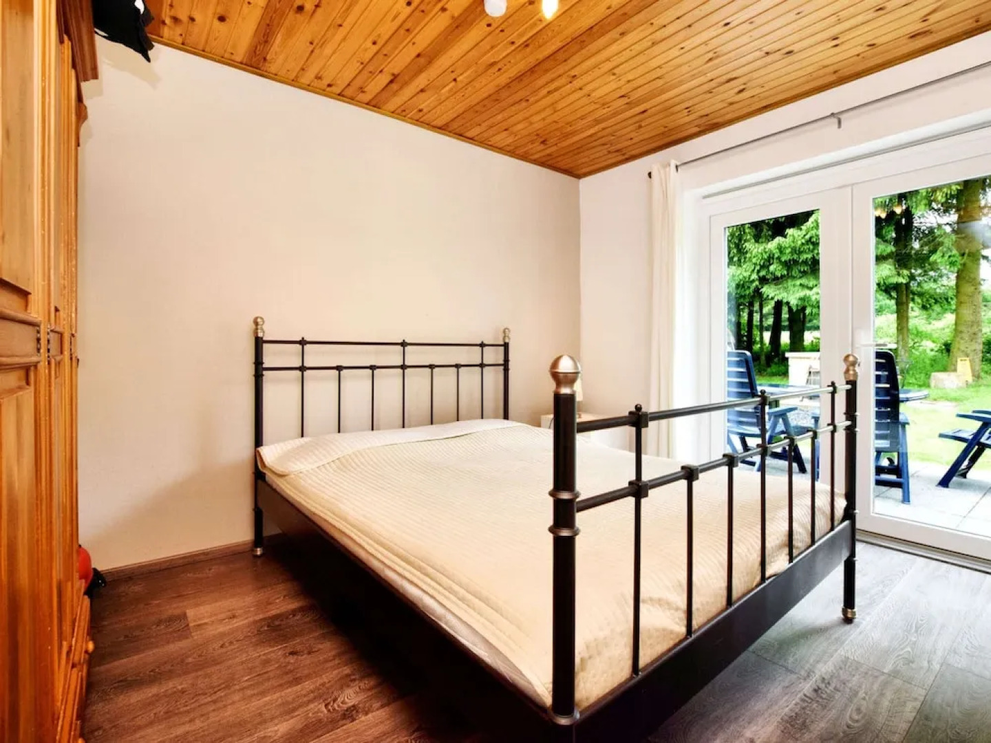 Charming Holiday Home in Gouvy with Hot Tub