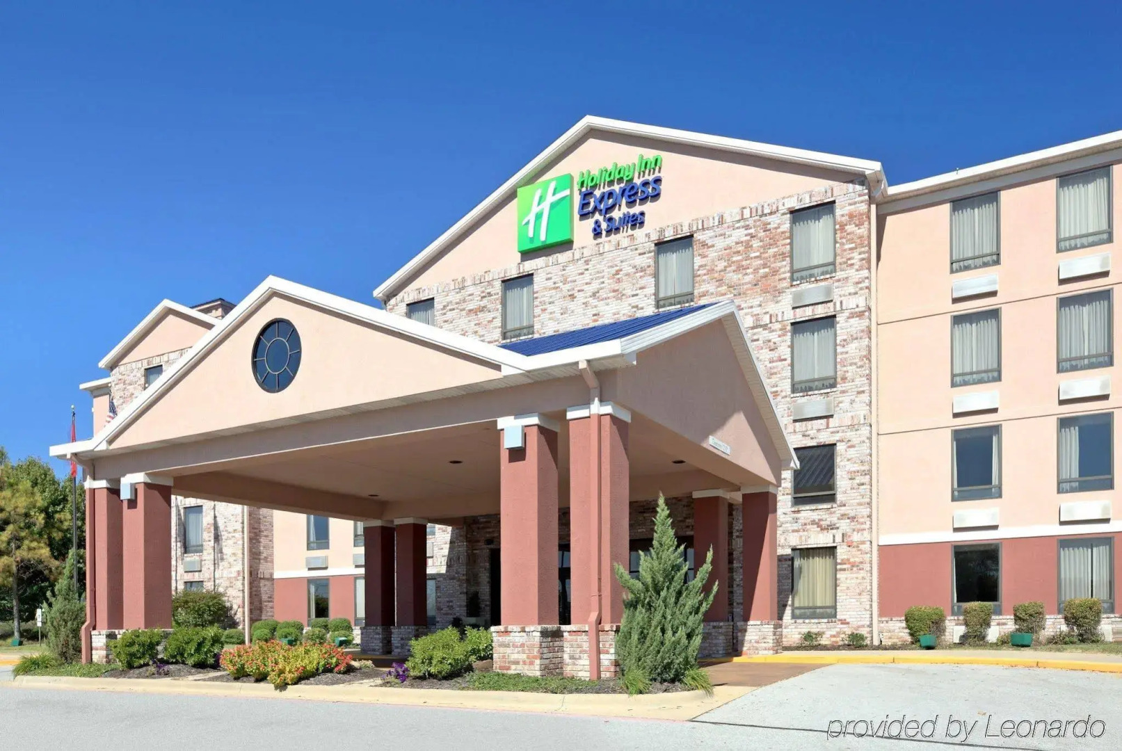 Holiday Inn Express Hotel & Suites Harrison by IHG
