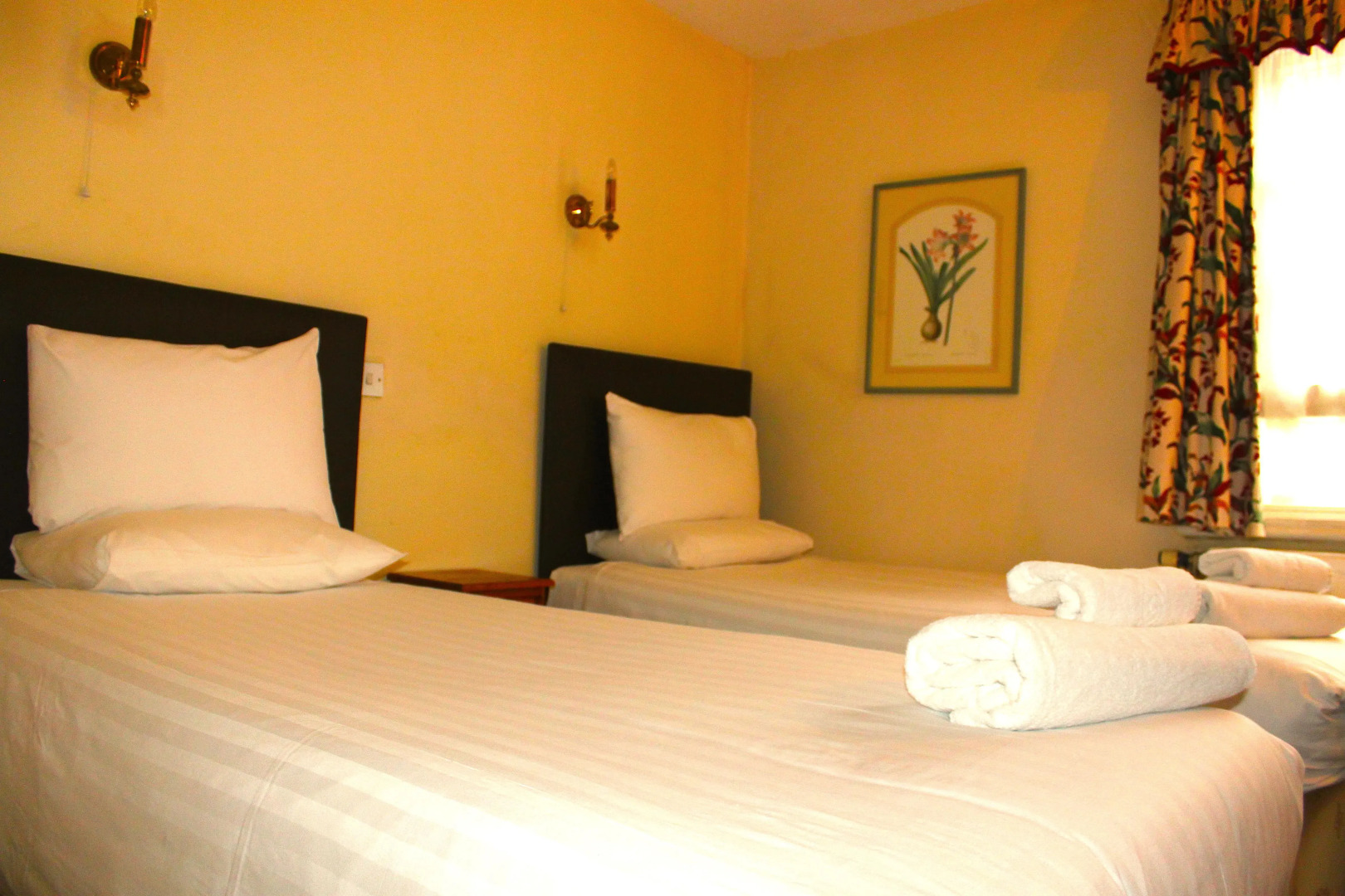 Brook Red Lion Hotel