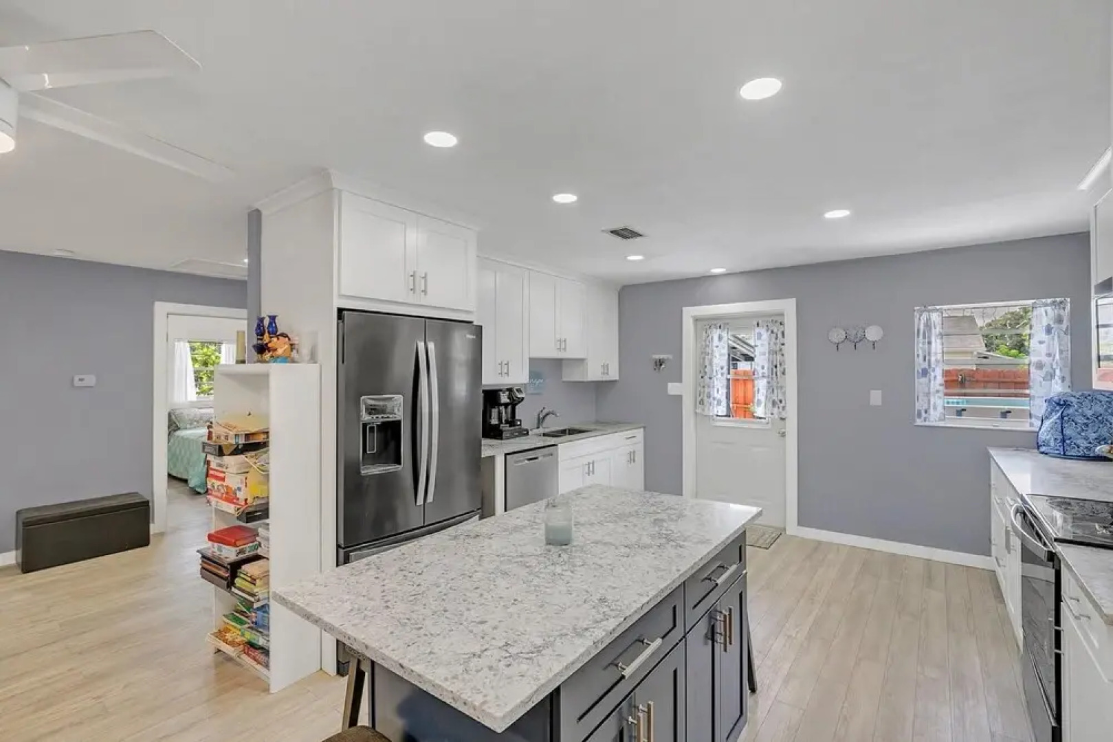 Charming Pool Home Minutes From Downtown Orlando and Winter Garden