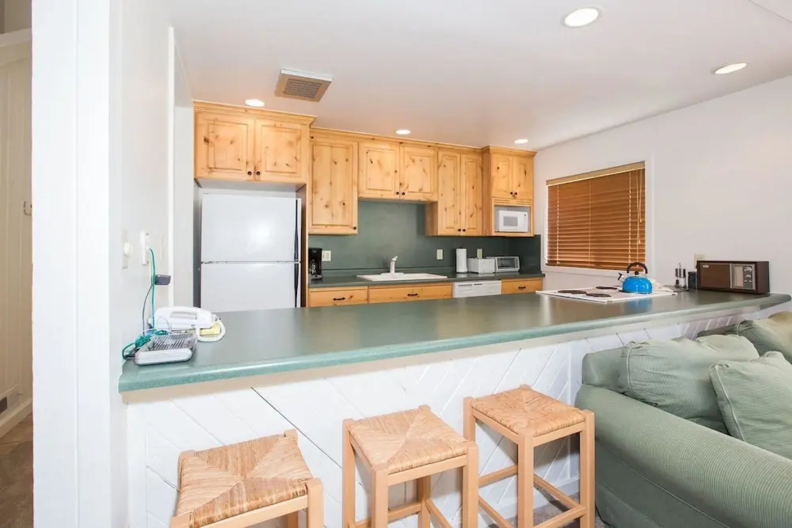 Three Kings Condo Near the Lifts by RedAwning