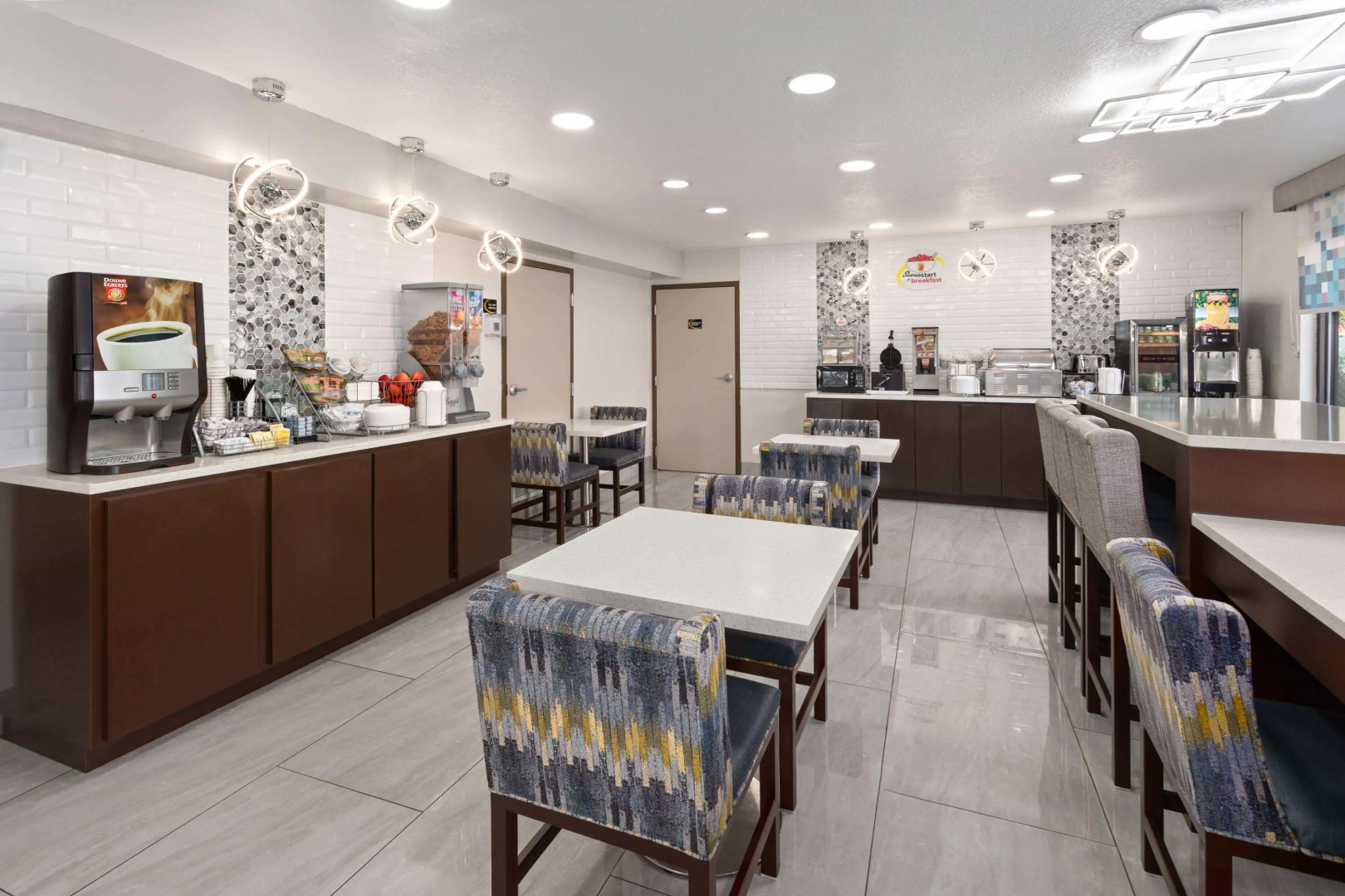 Super 8 by Wyndham Prattville Montgomery