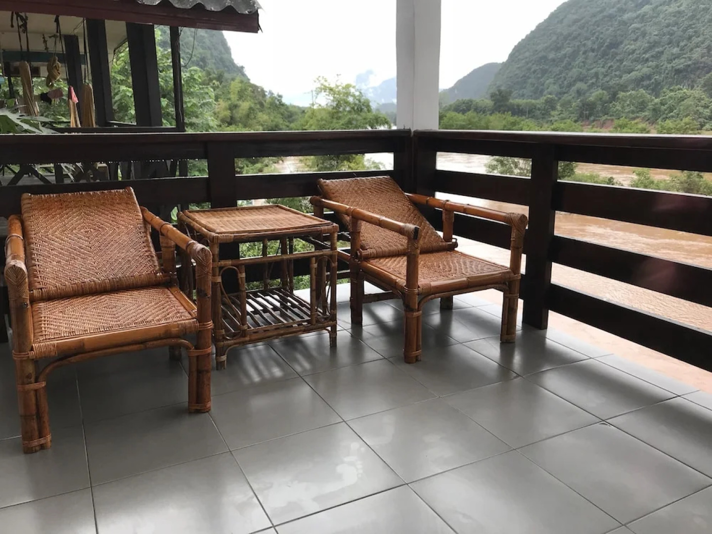 Riverview Bungalows & GH