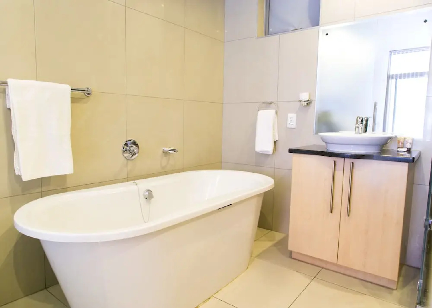 Hydro Executive Apartments