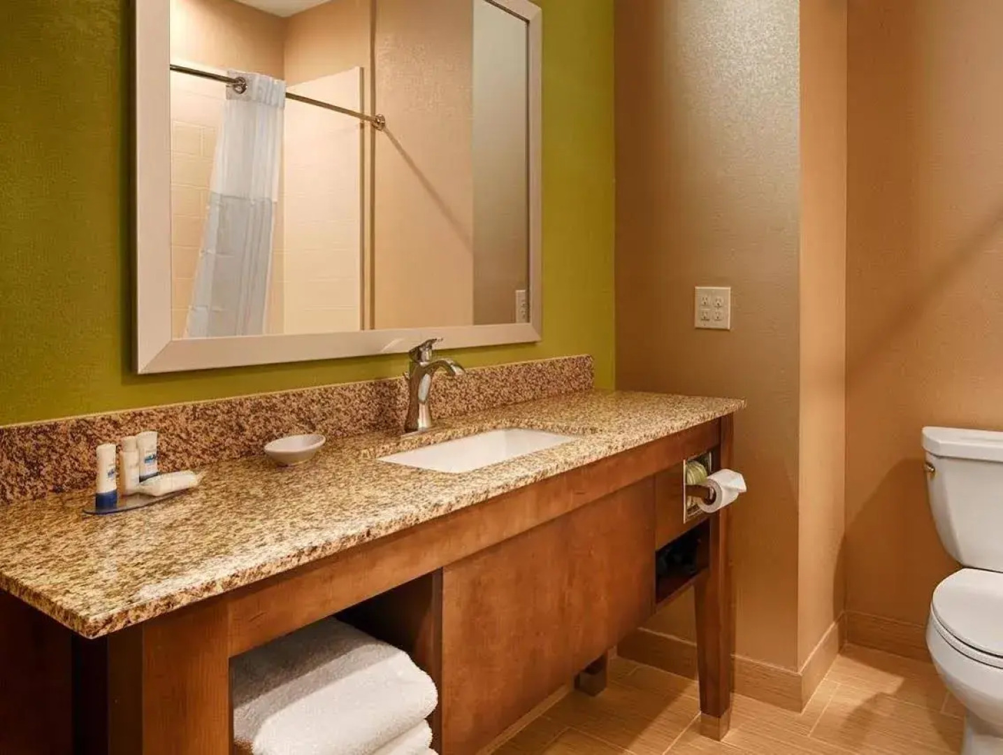 Best Western Plus Flatonia Inn