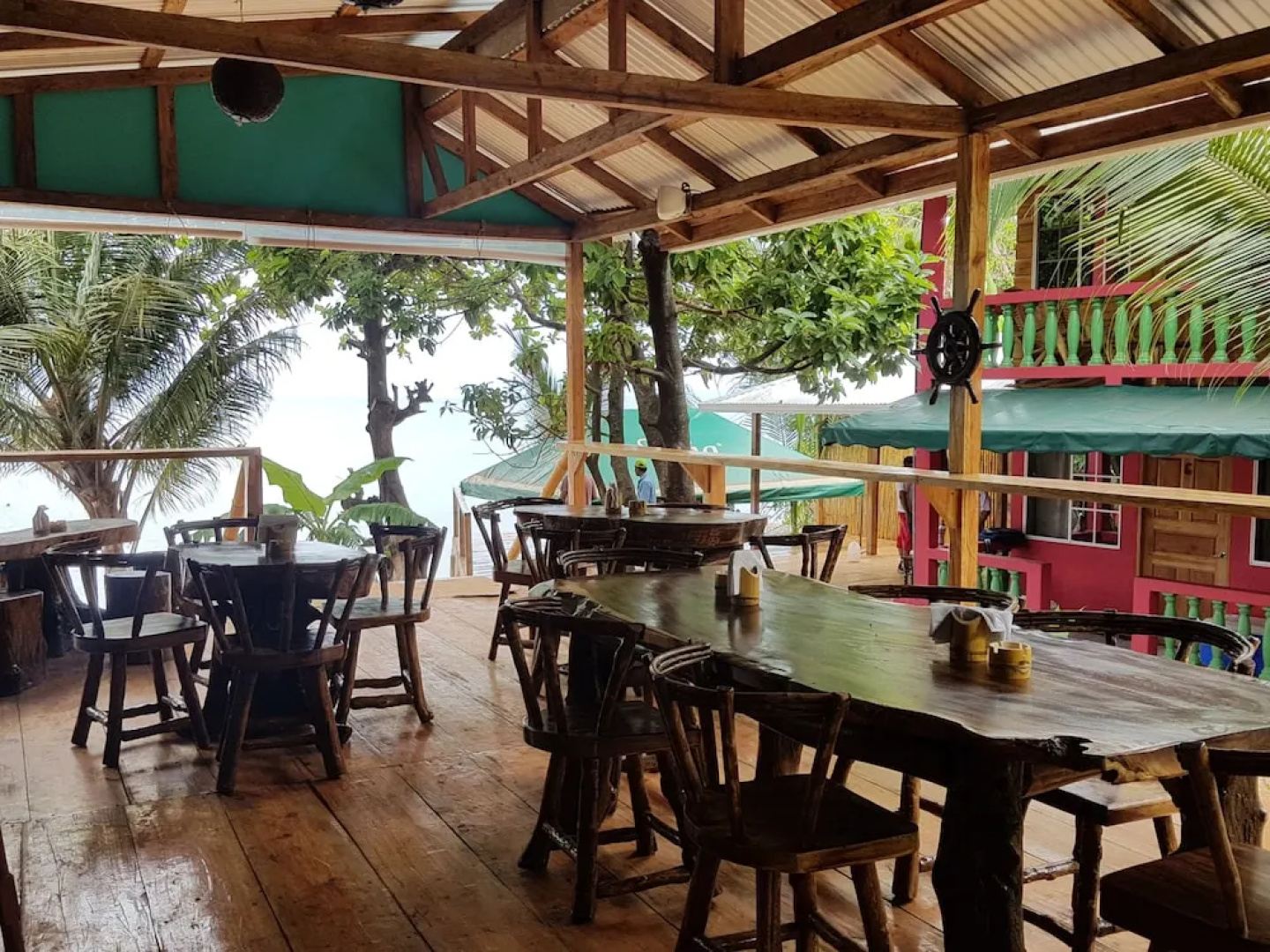 Las Palmeras Hotel
