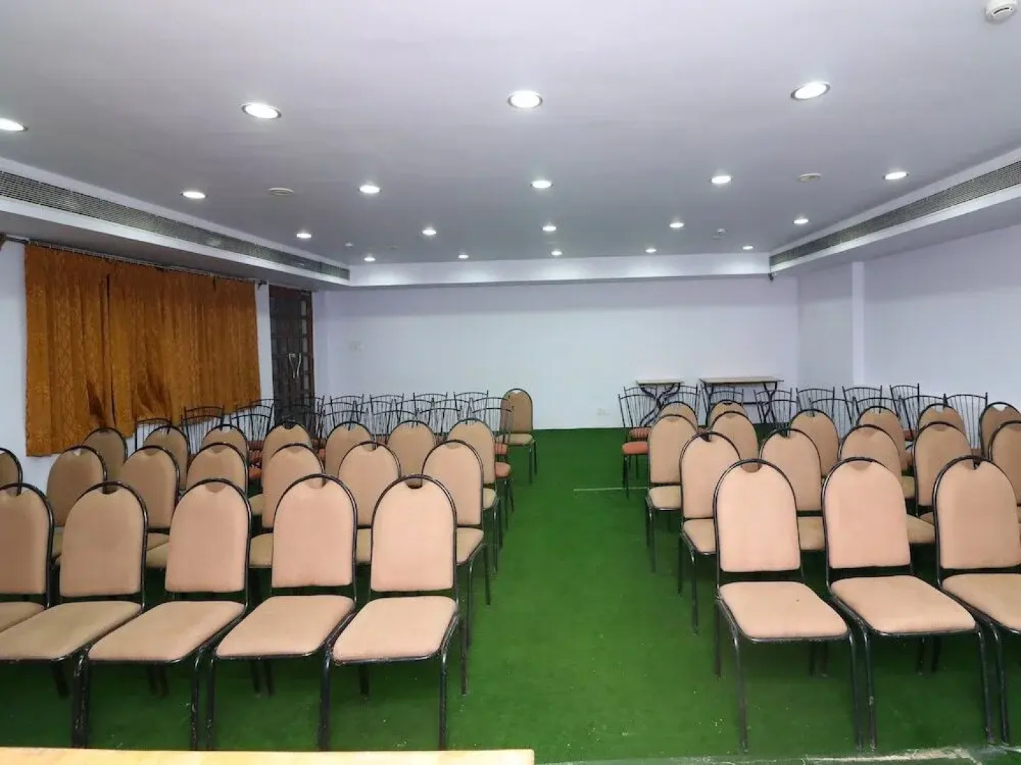 Landmarc Plaza by OYO Rooms