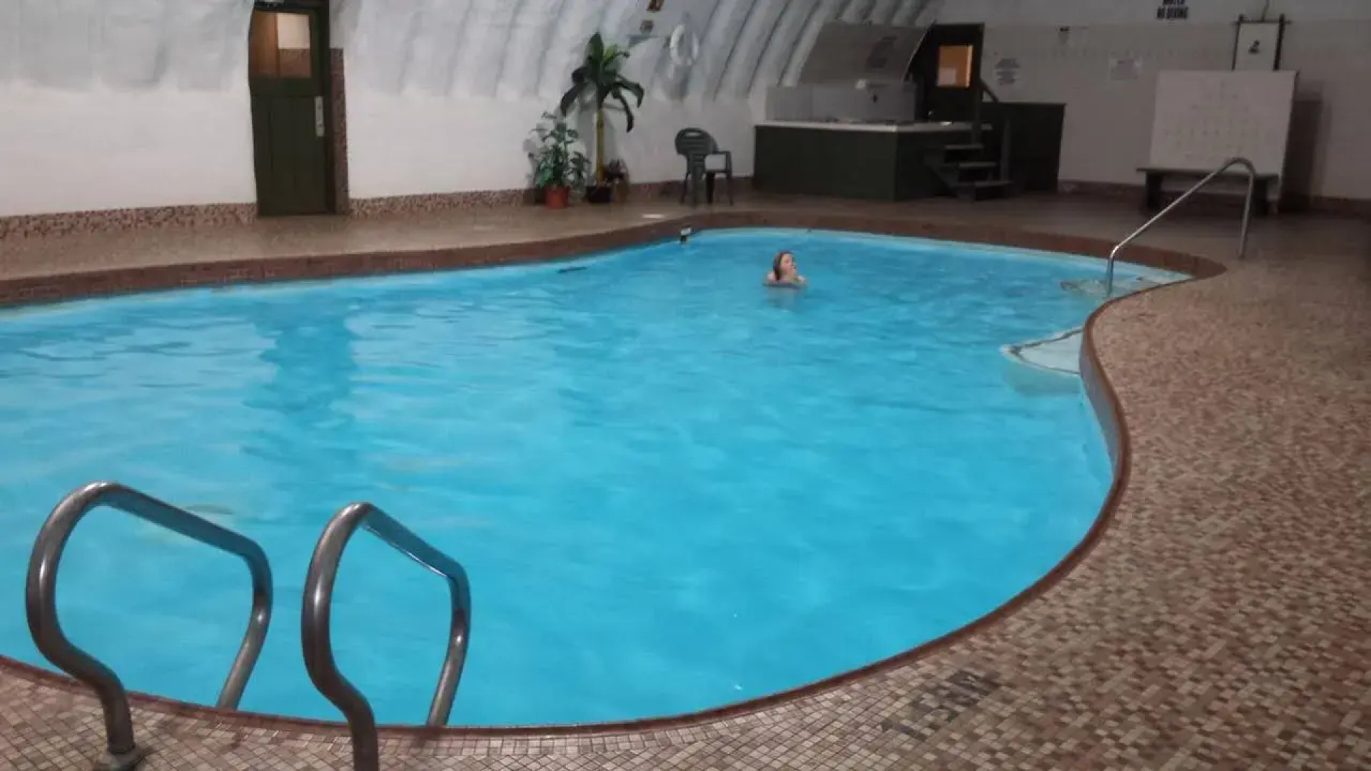 Jolly Roger Inn & Resort