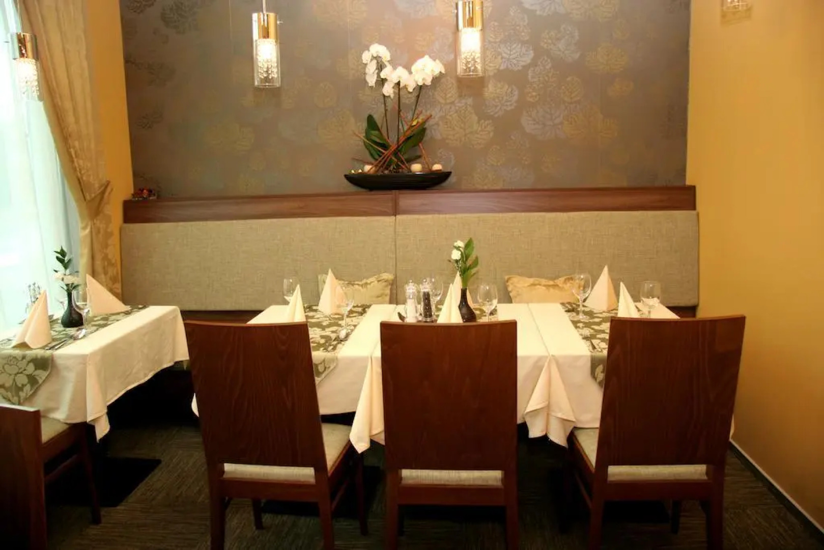 Fine Restaurant & Apartments