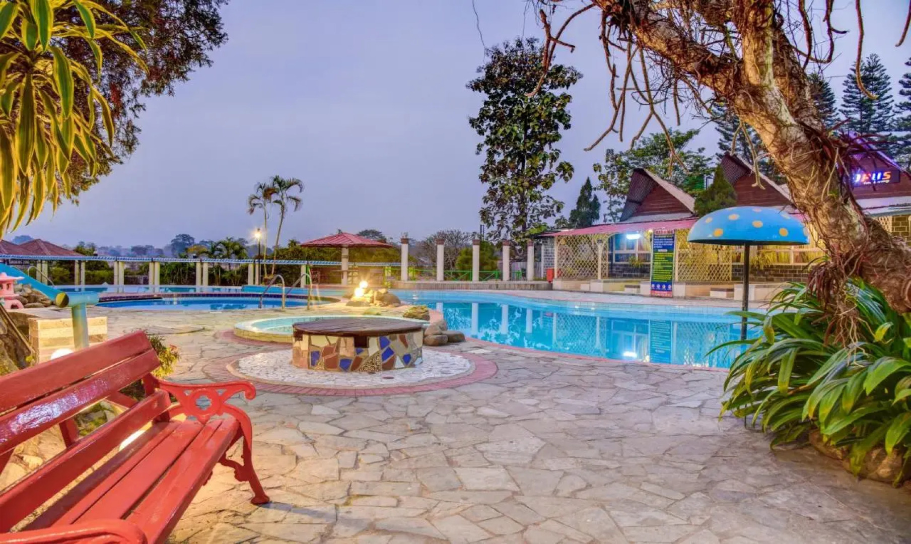 Treebo Premium Blue Mountain Country Club And Resort