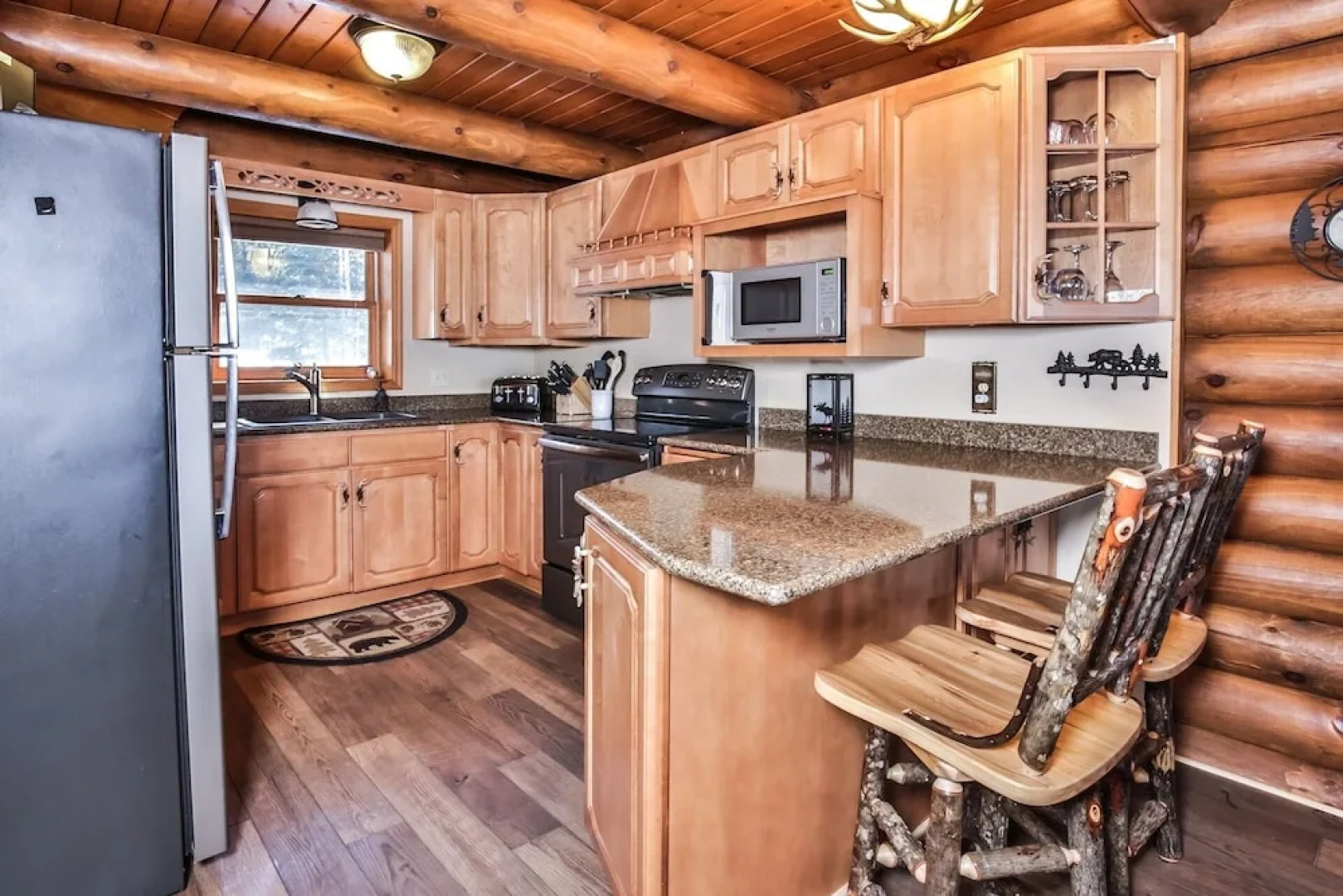 Total Seclusion - 5 Br Home