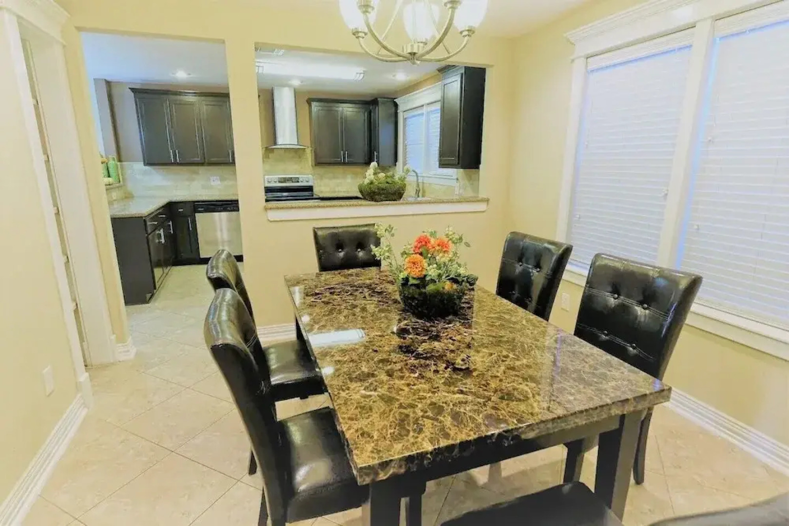 5Bdrm 3.5Bath 8Beds - Up to 16 Guest