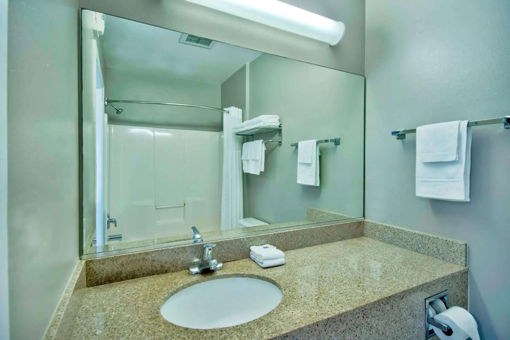 Studio 6 Bakersfield, CA