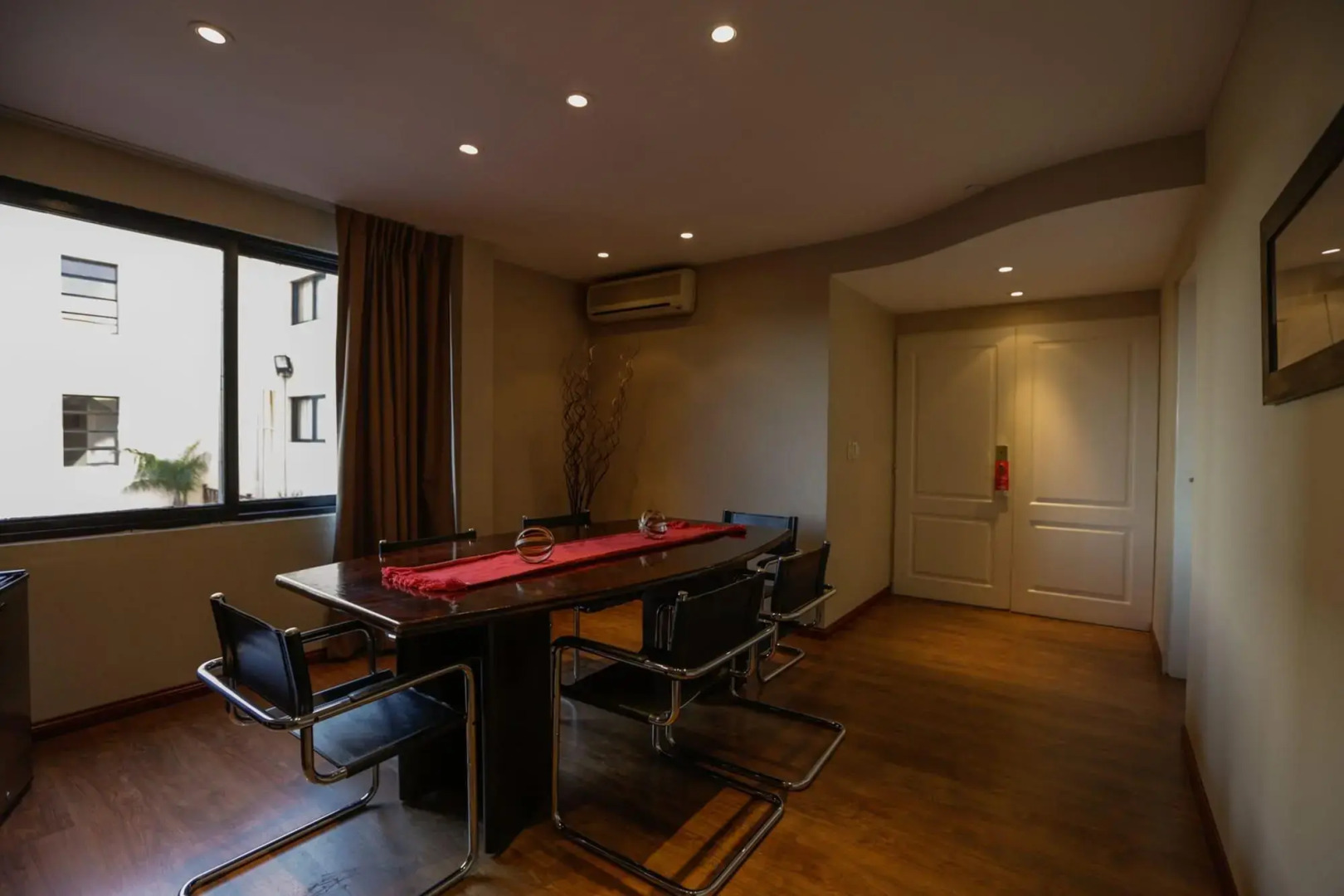 Howard Johnson by Wyndham San Pedro