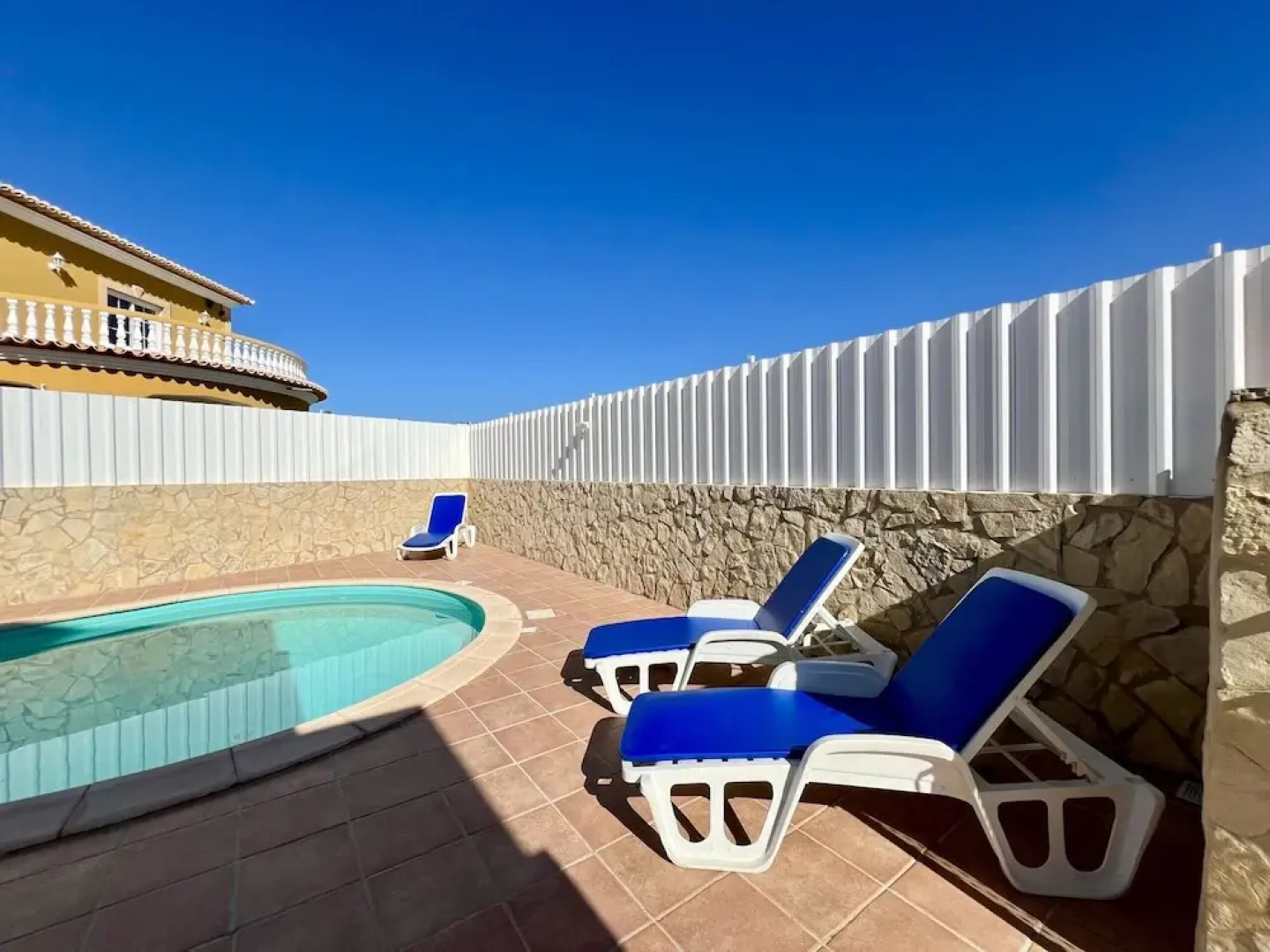 Pêra Stylish Villa With Pool by Homing