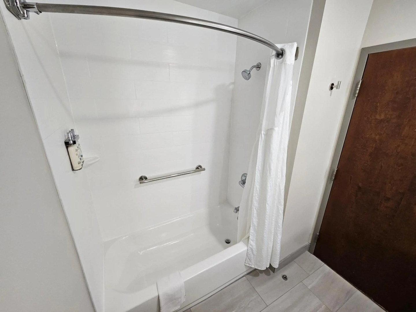 Holiday Inn Express Hotel & Suites Cincinnati-Blue Ash by IHG