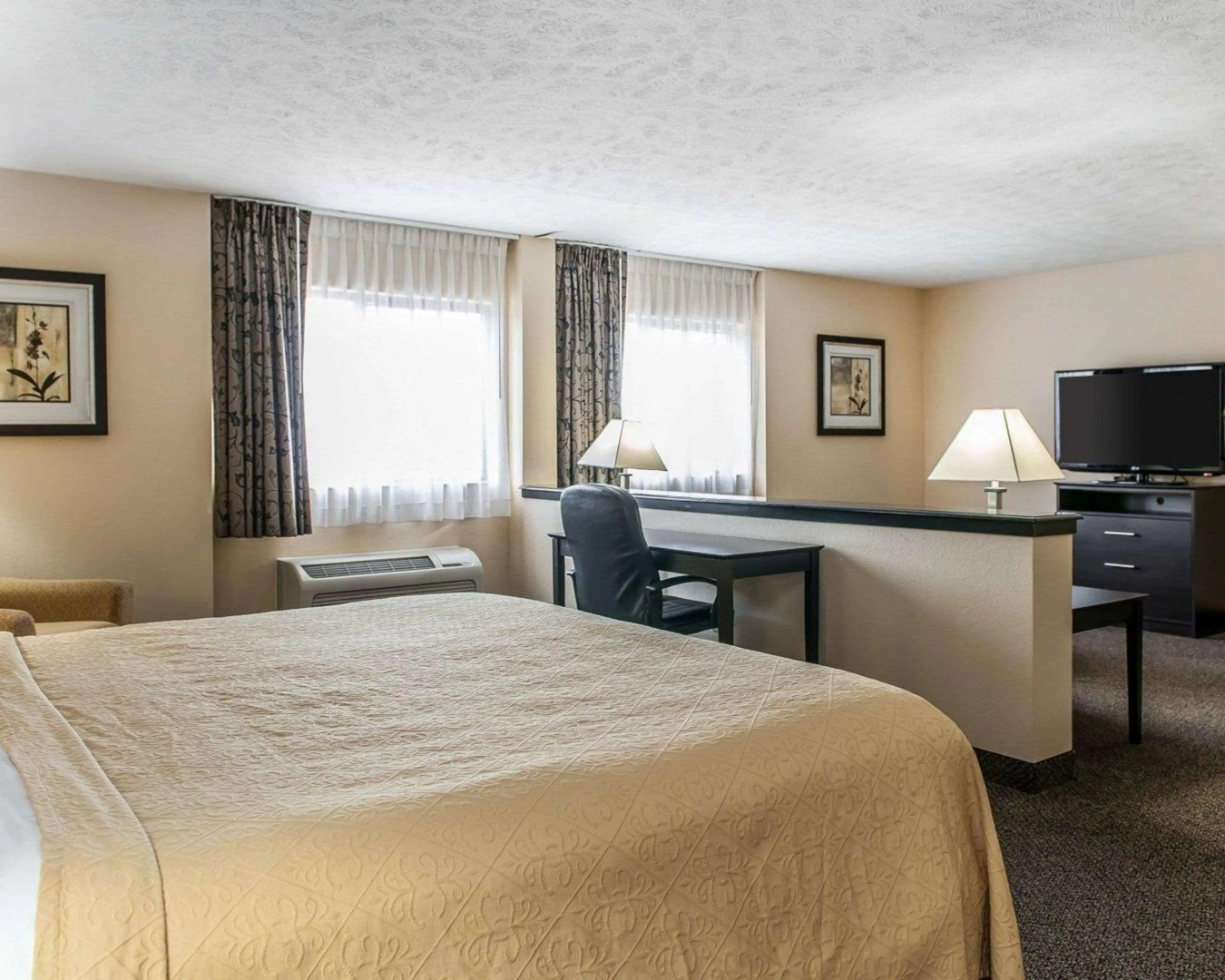Quality Inn & Suites Mattoon South
